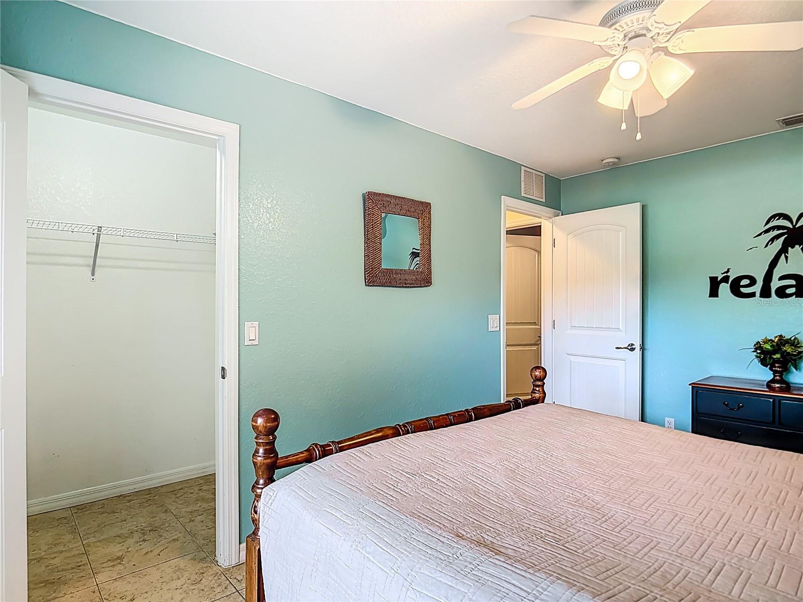 208 JENNIFER DR