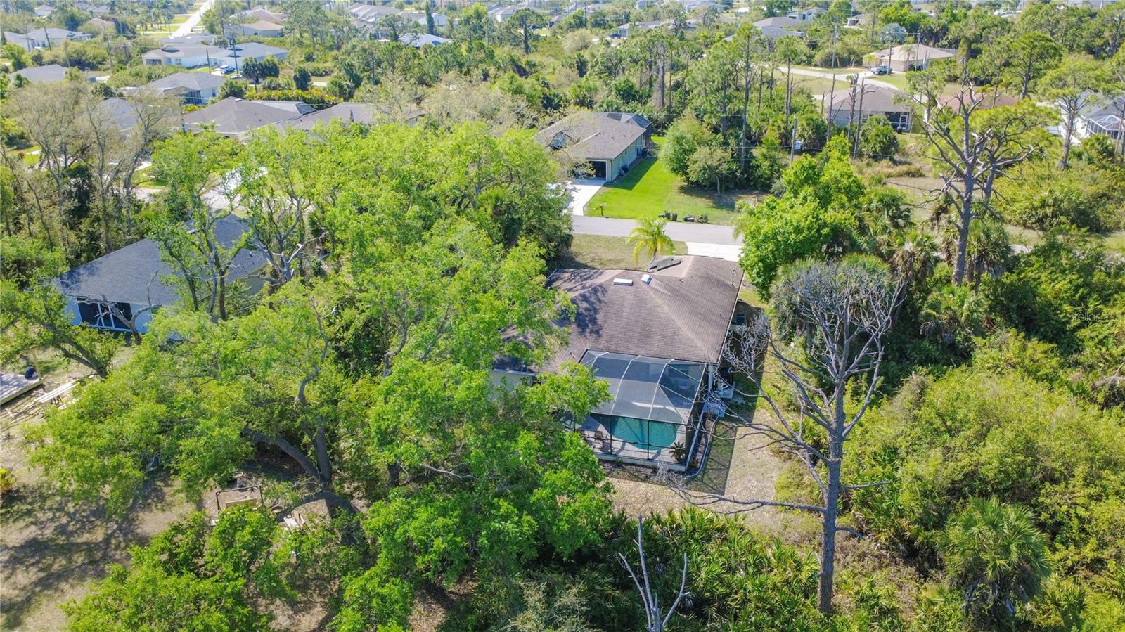 208 JENNIFER DR