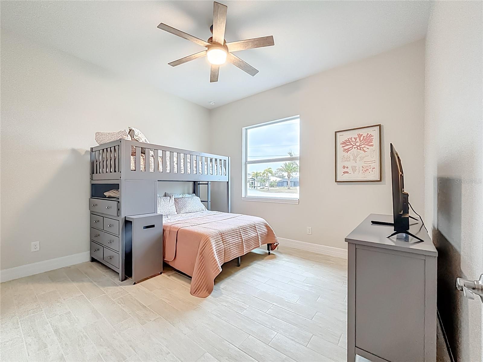 107 SWAN DR