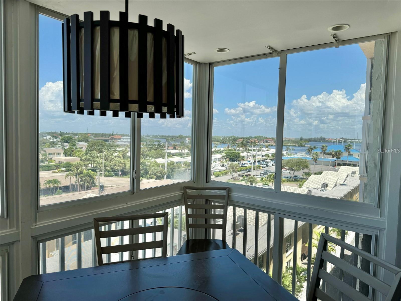 1255 TARPON CENTER DR #612