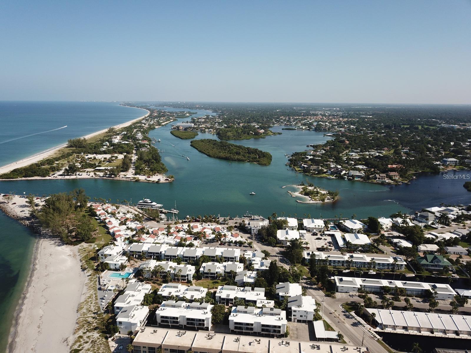 1255 TARPON CENTER DR #612