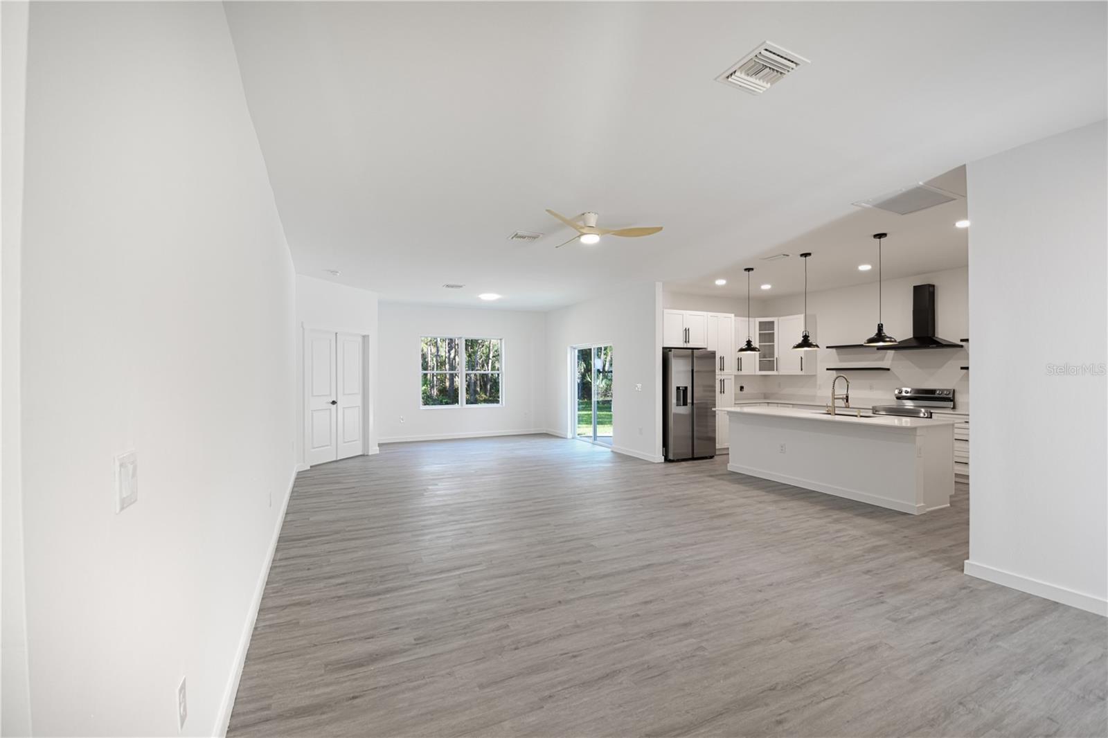 18380 DAKOTA AVE