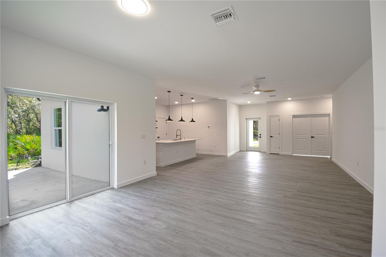 18380 DAKOTA AVE