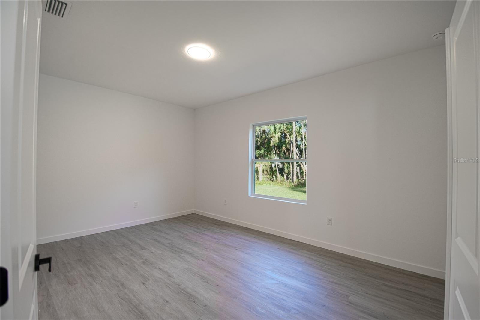 18380 DAKOTA AVE