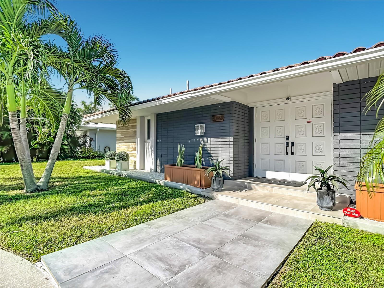 4449 CREWS CT