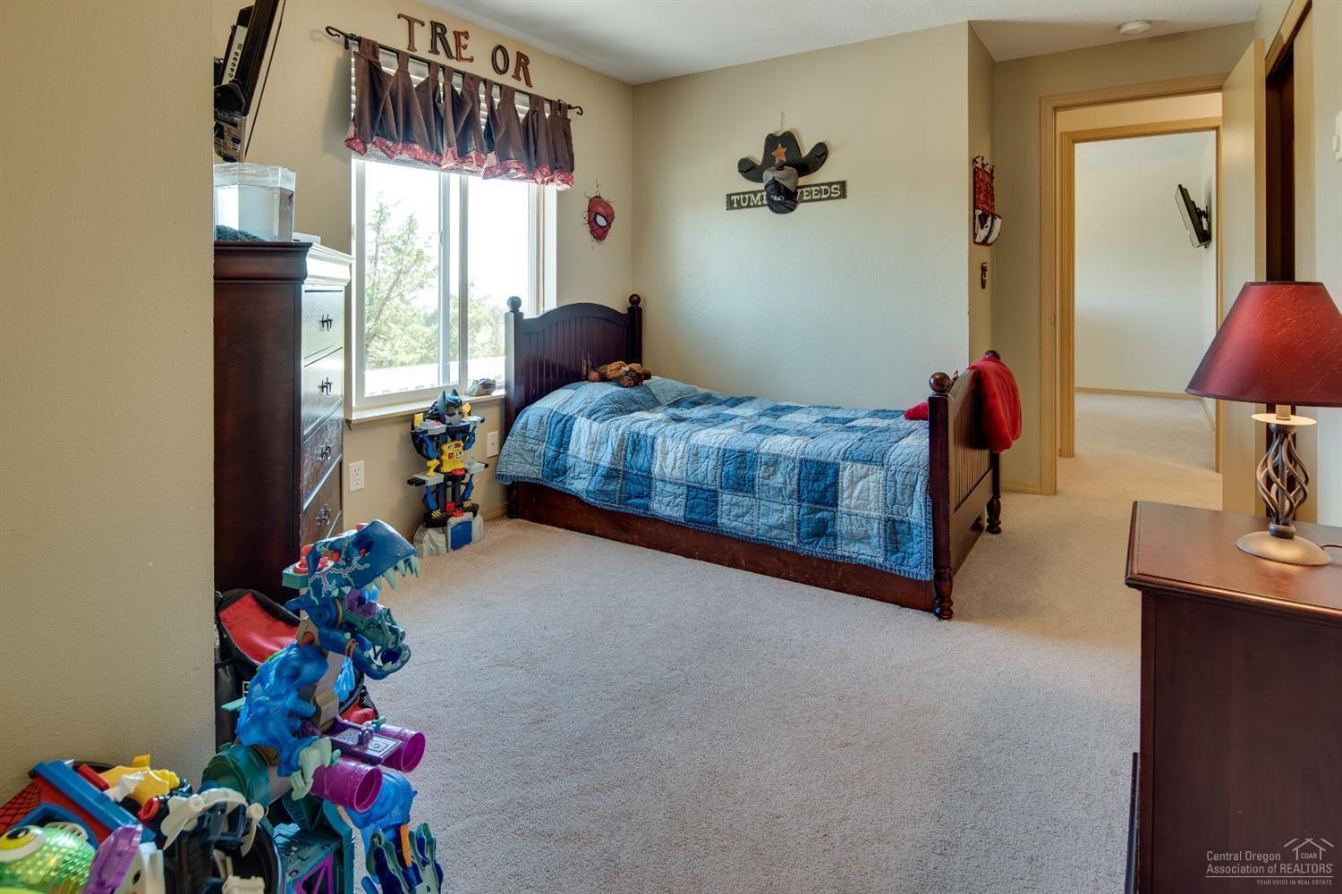 8000 SW Ridge Lane