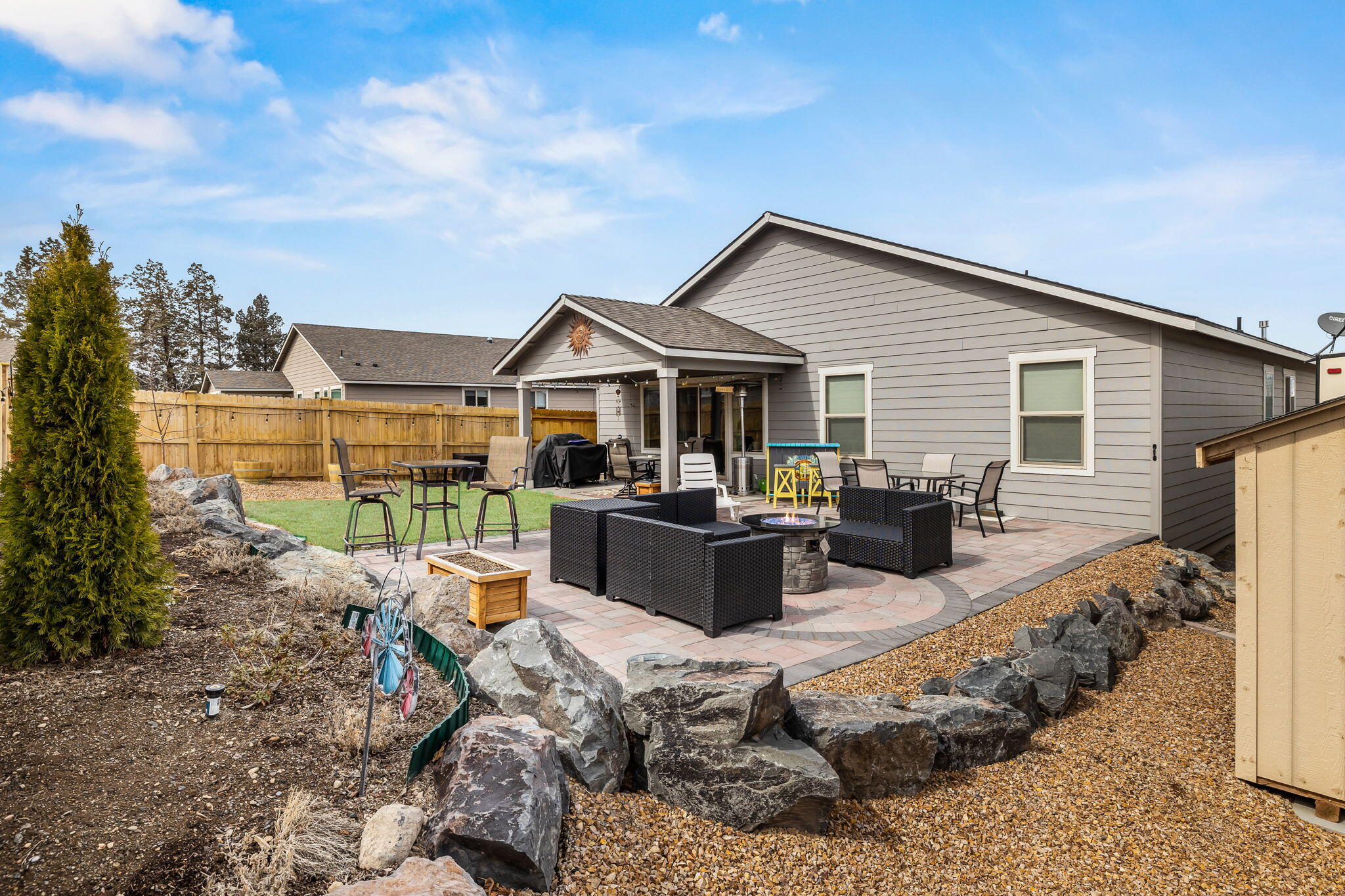 2552 SW Metolius Avenue