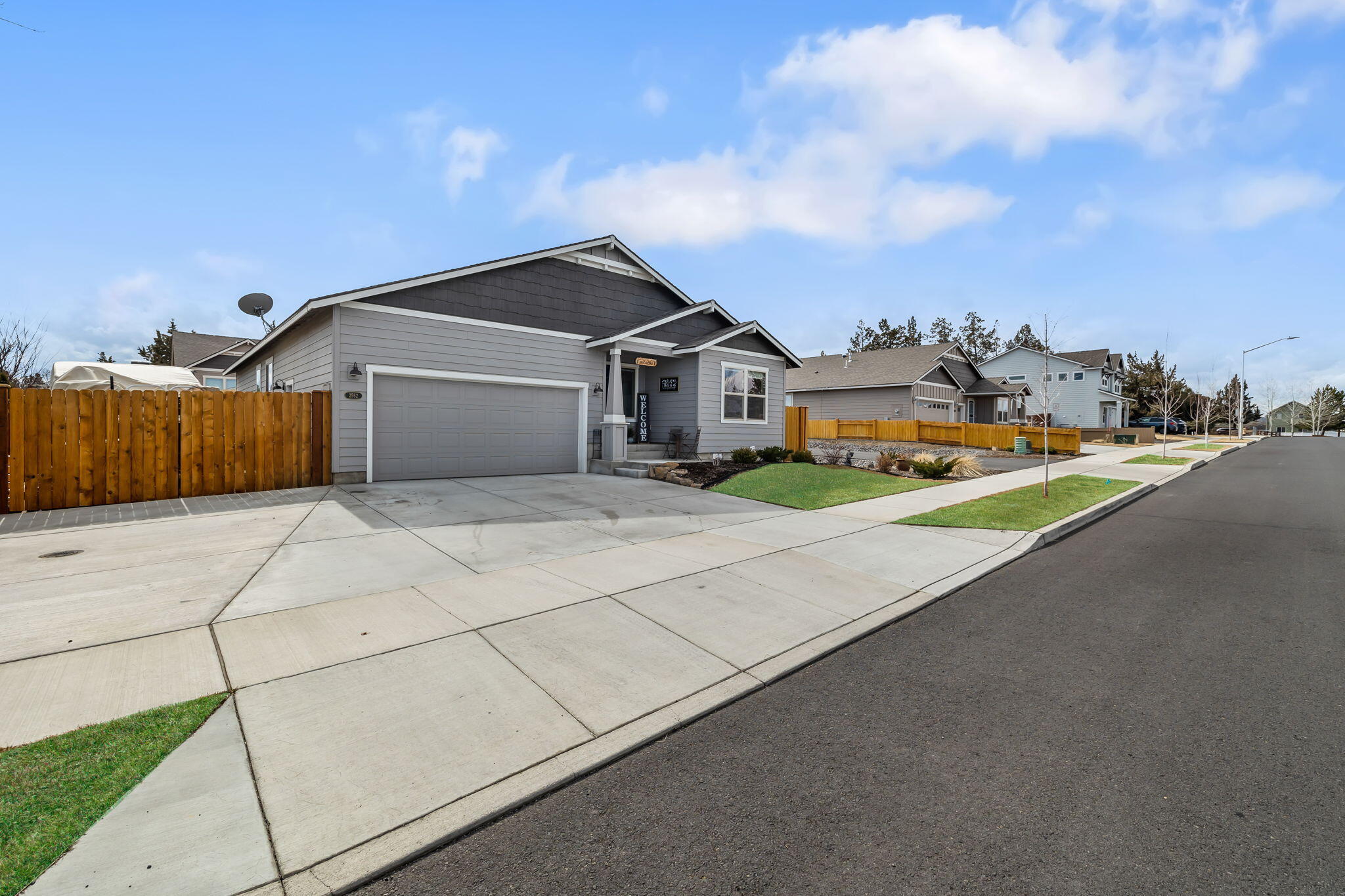 2552 SW Metolius Avenue