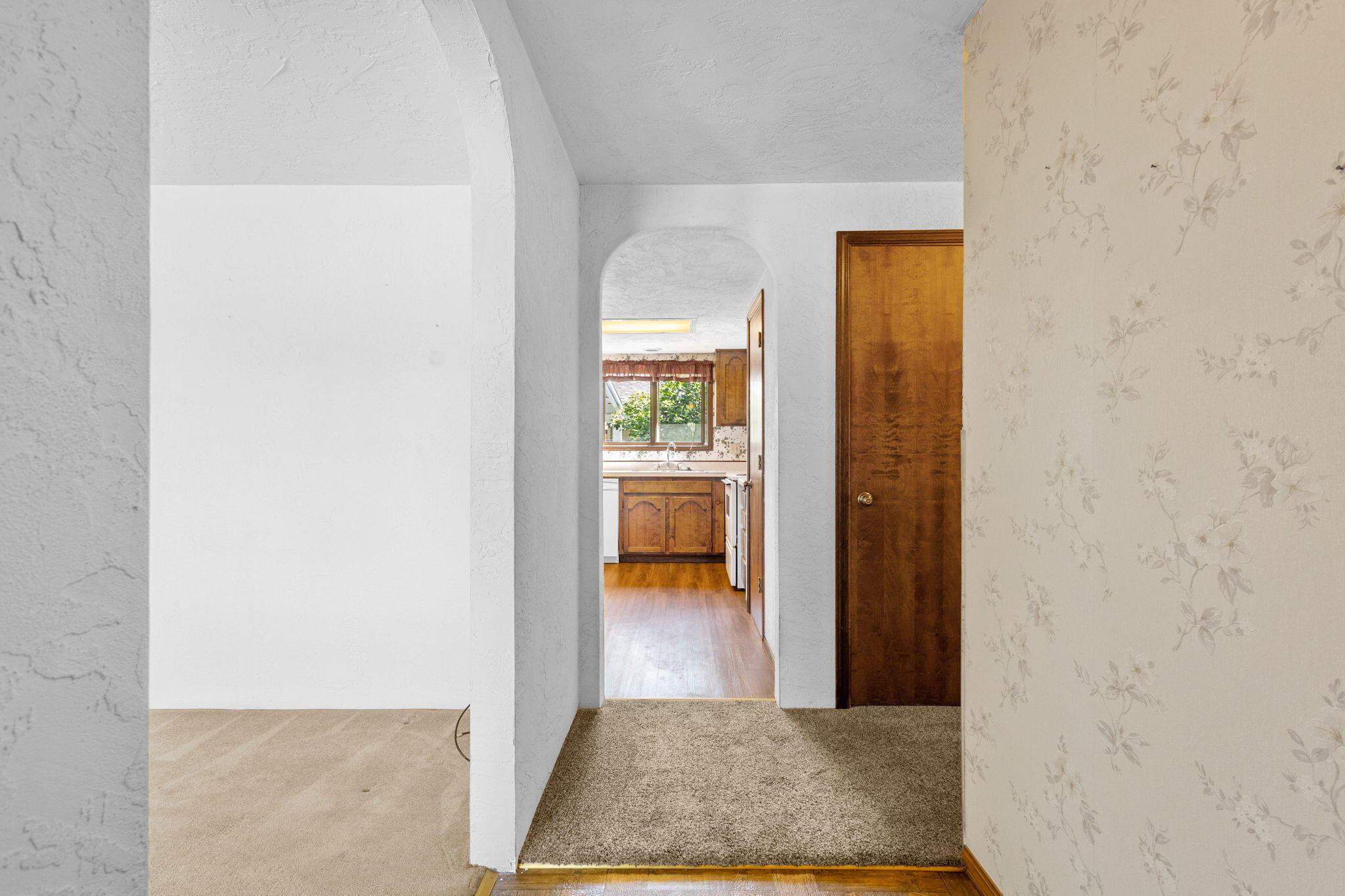 1760 SW Obsidian Avenue