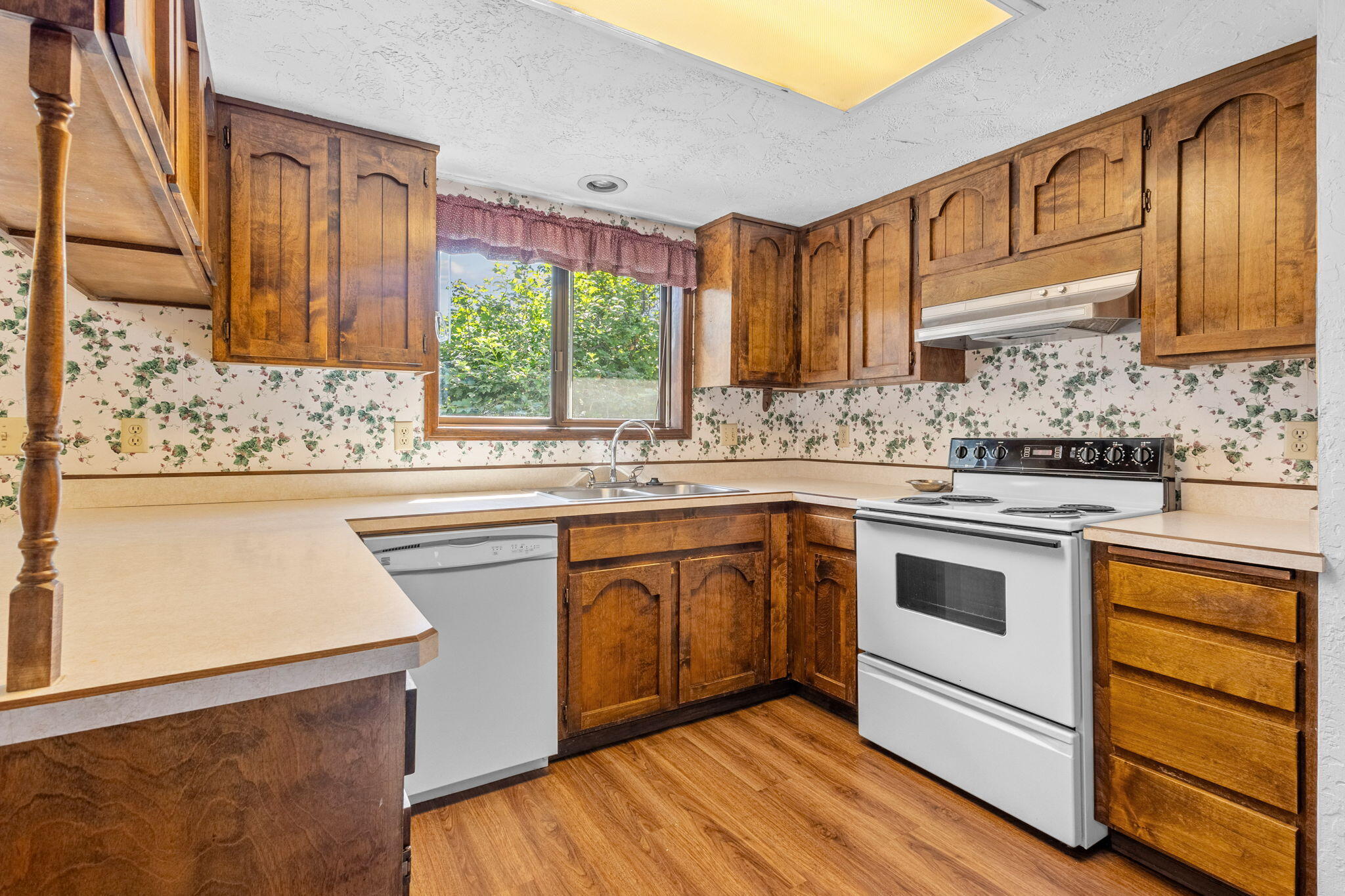 1760 SW Obsidian Avenue