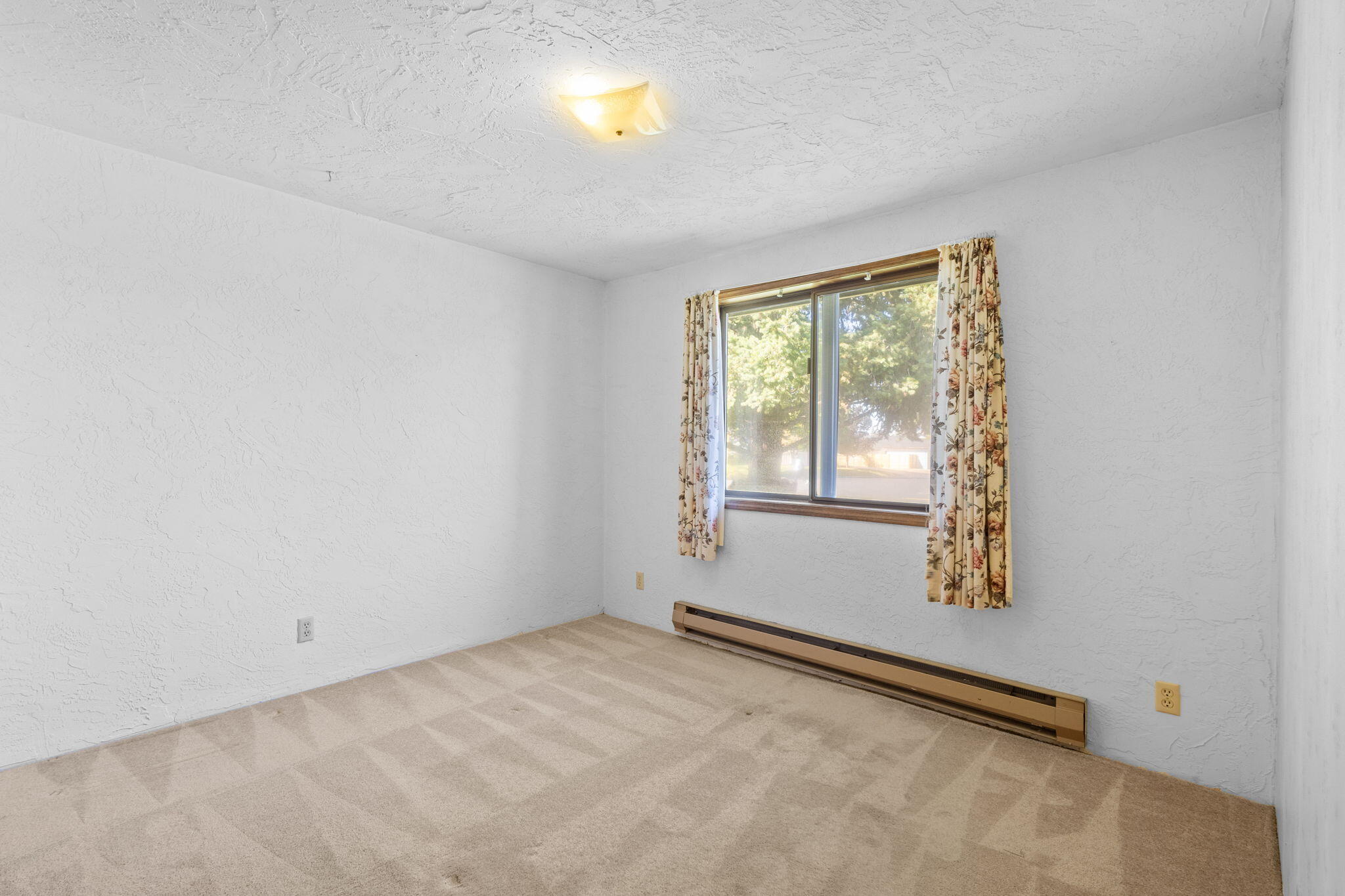 1760 SW Obsidian Avenue