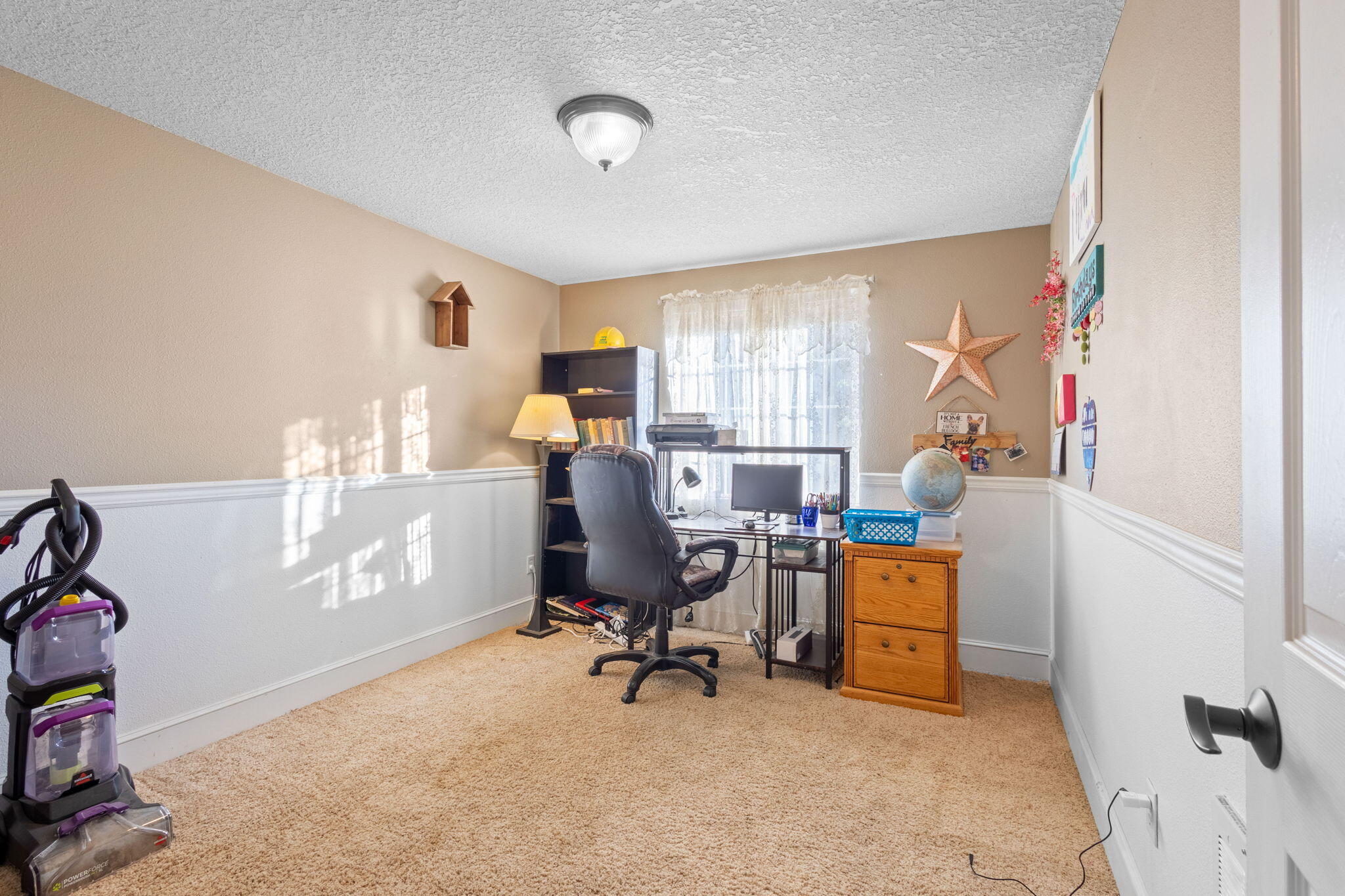 634 NE Sandstone Court, 1