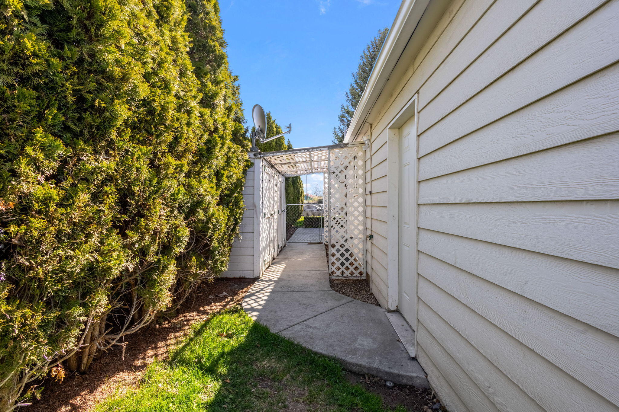 1309 SW Kalama Avenue