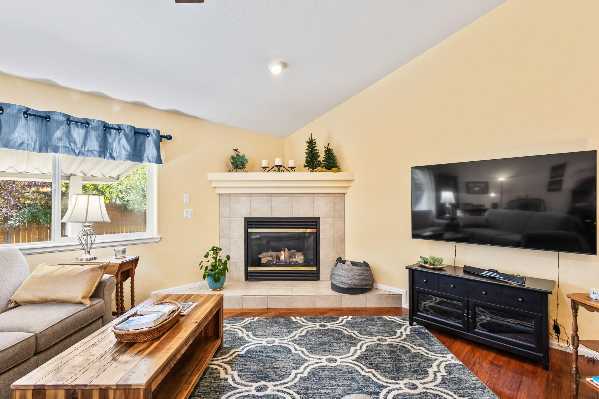 2006 NW Wildflower Place