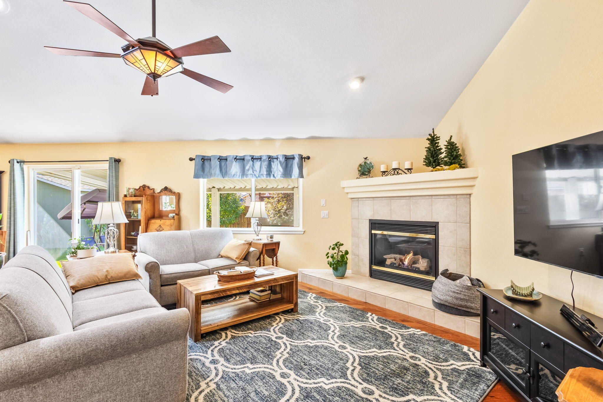 2006 NW Wildflower Place