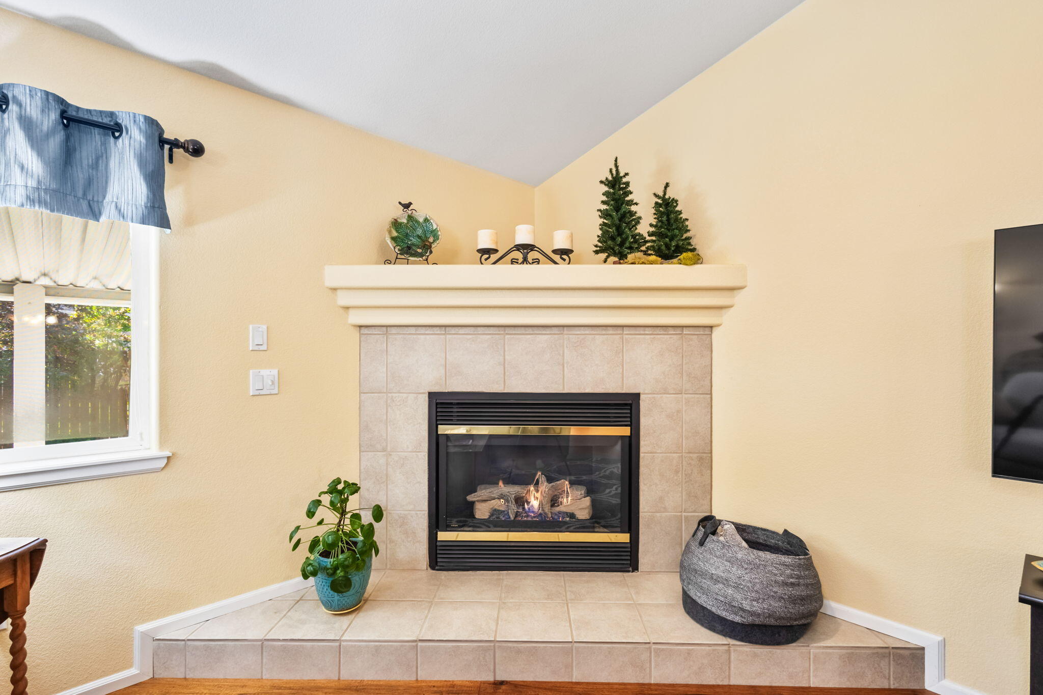 2006 NW Wildflower Place