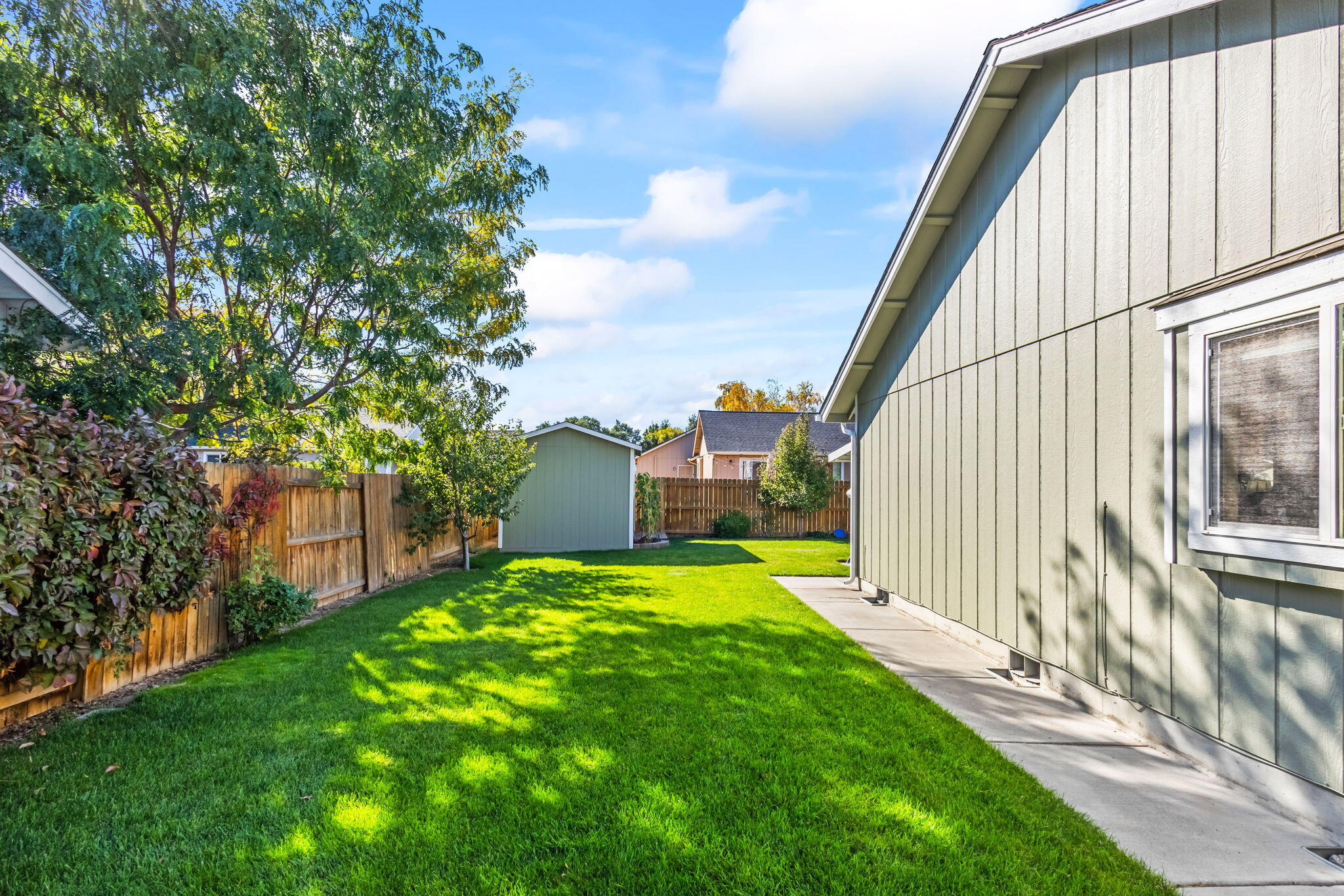 2006 NW Wildflower Place