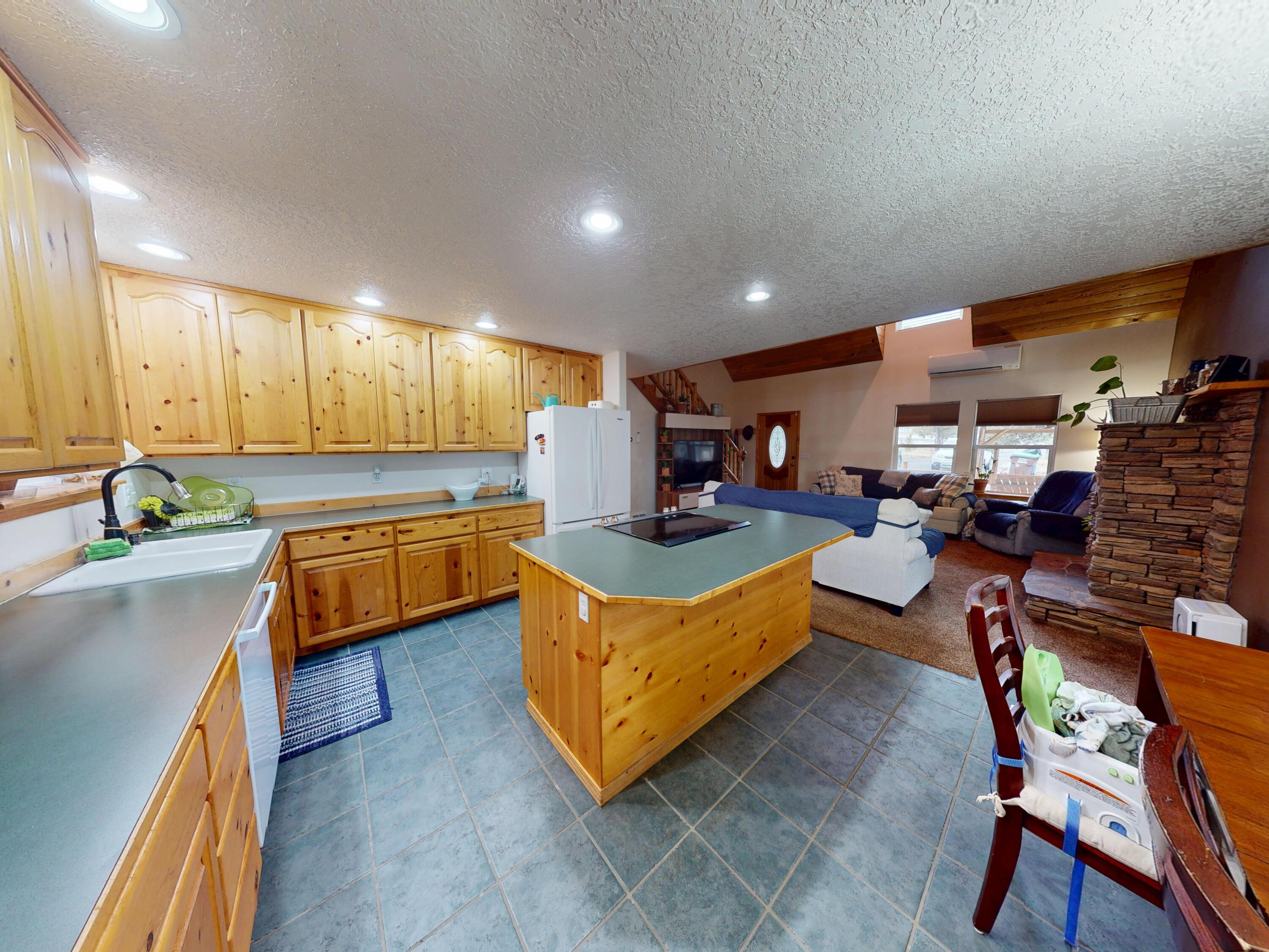 5122 SE Jerry Drive