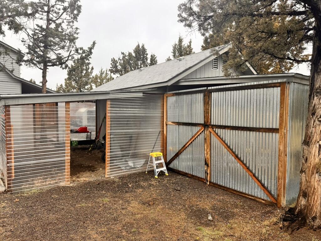5122 SE Jerry Drive