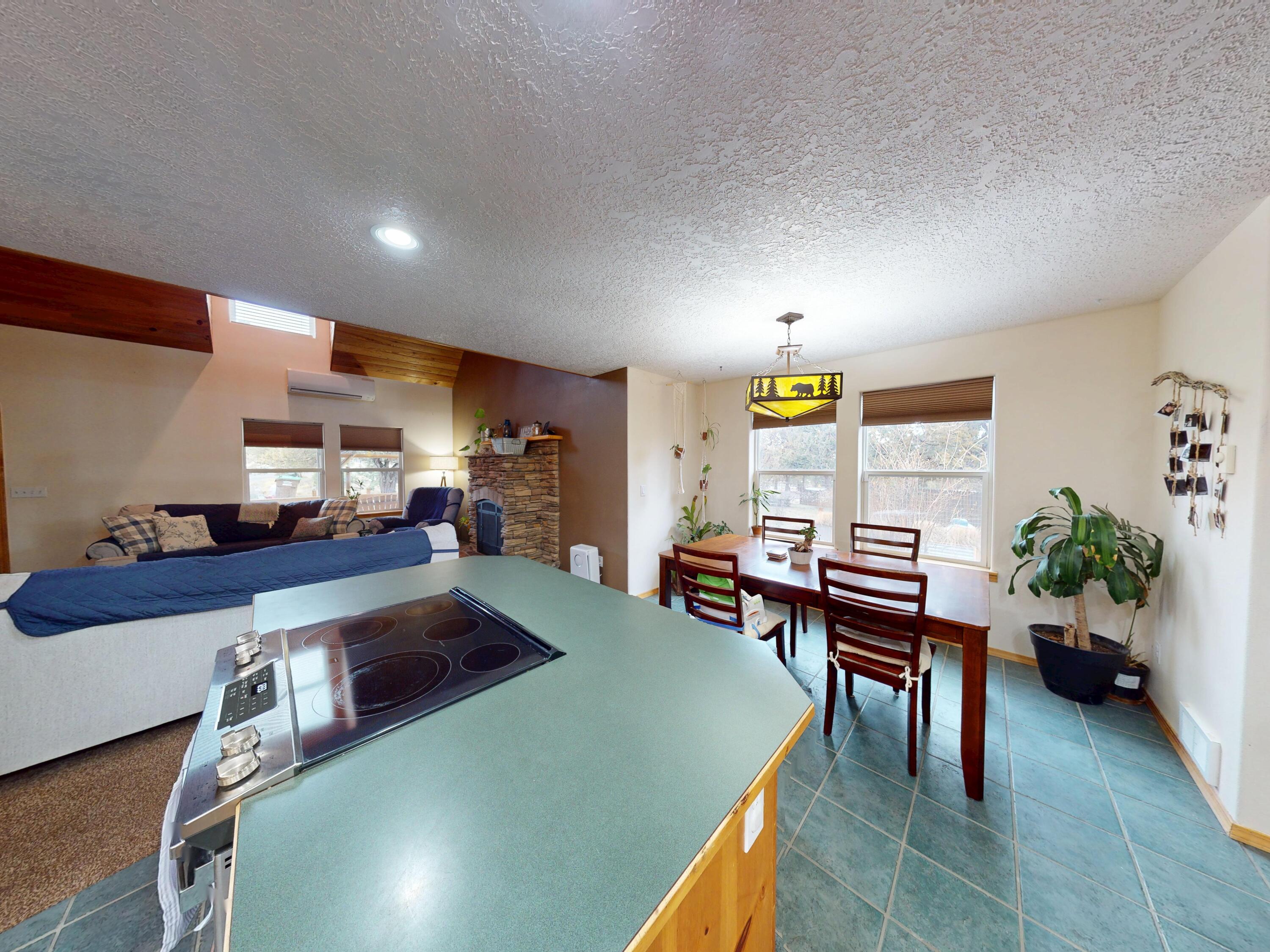 5122 SE Jerry Drive