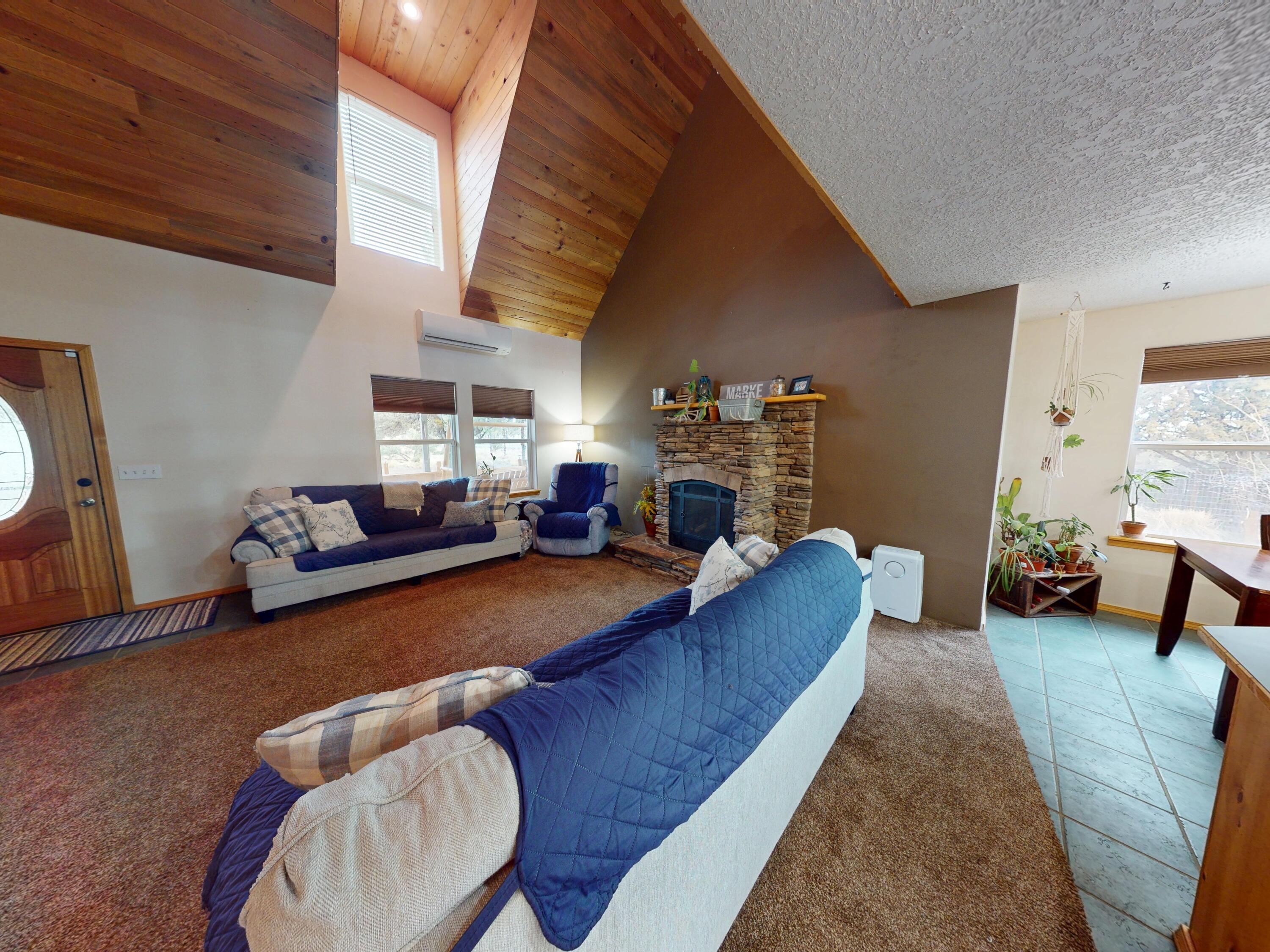 5122 SE Jerry Drive