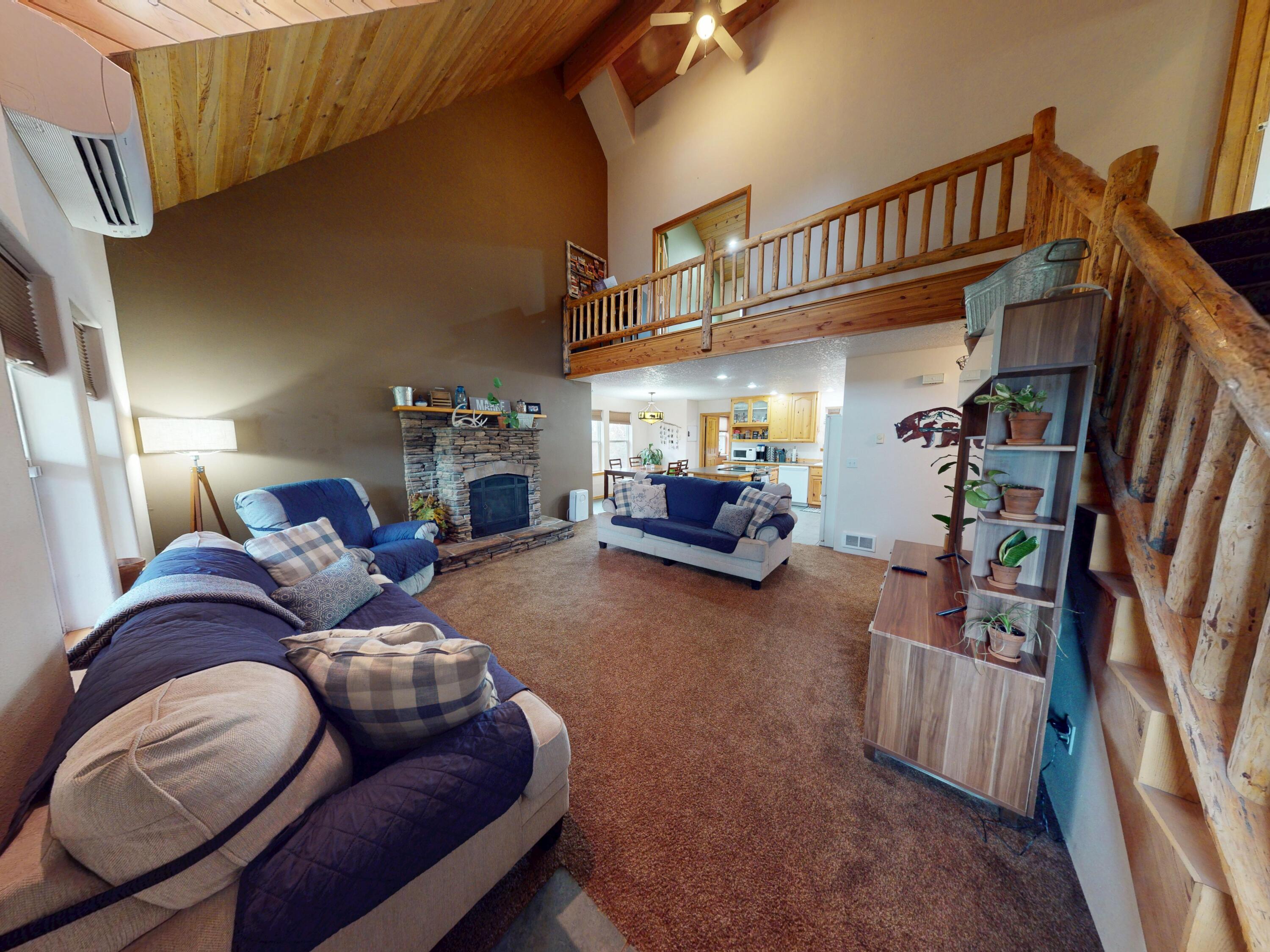 5122 SE Jerry Drive