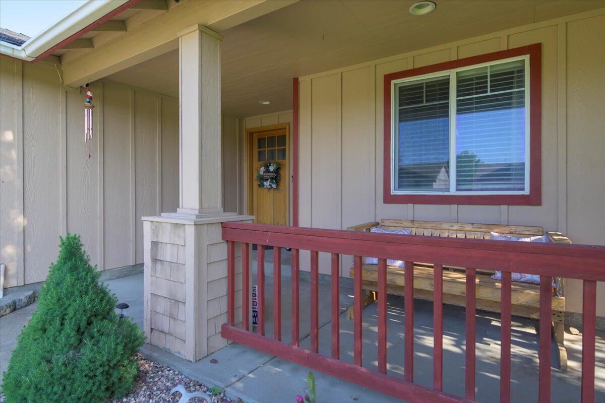 2201 SW Stonehedge Court