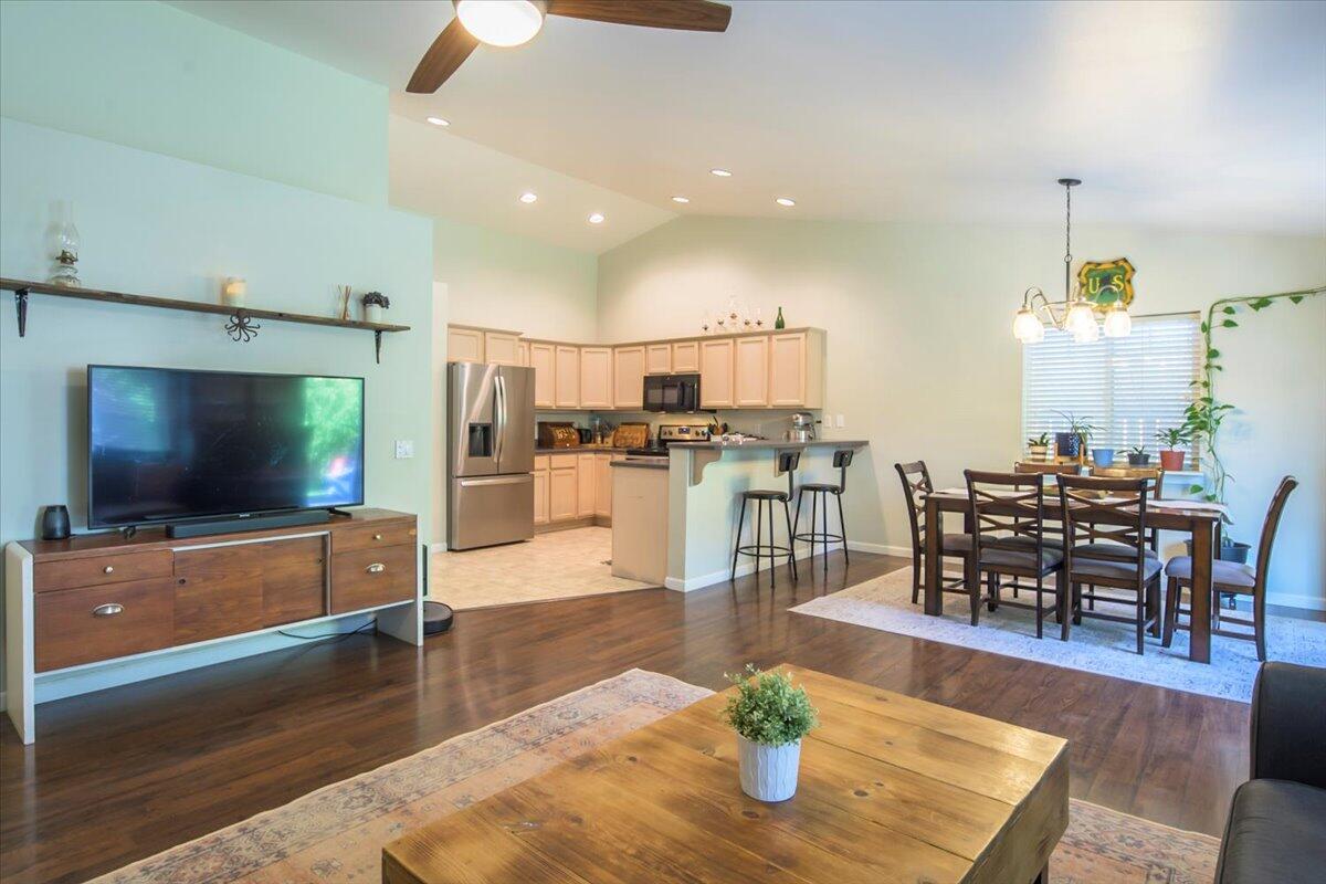 2201 SW Stonehedge Court