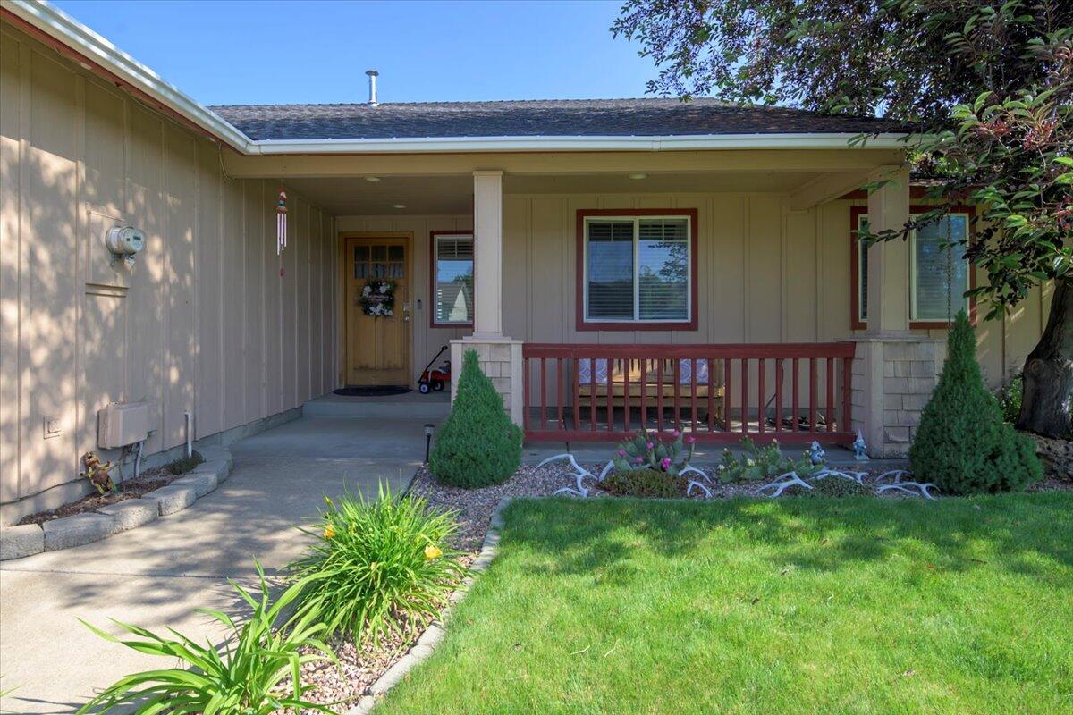 2201 SW Stonehedge Court