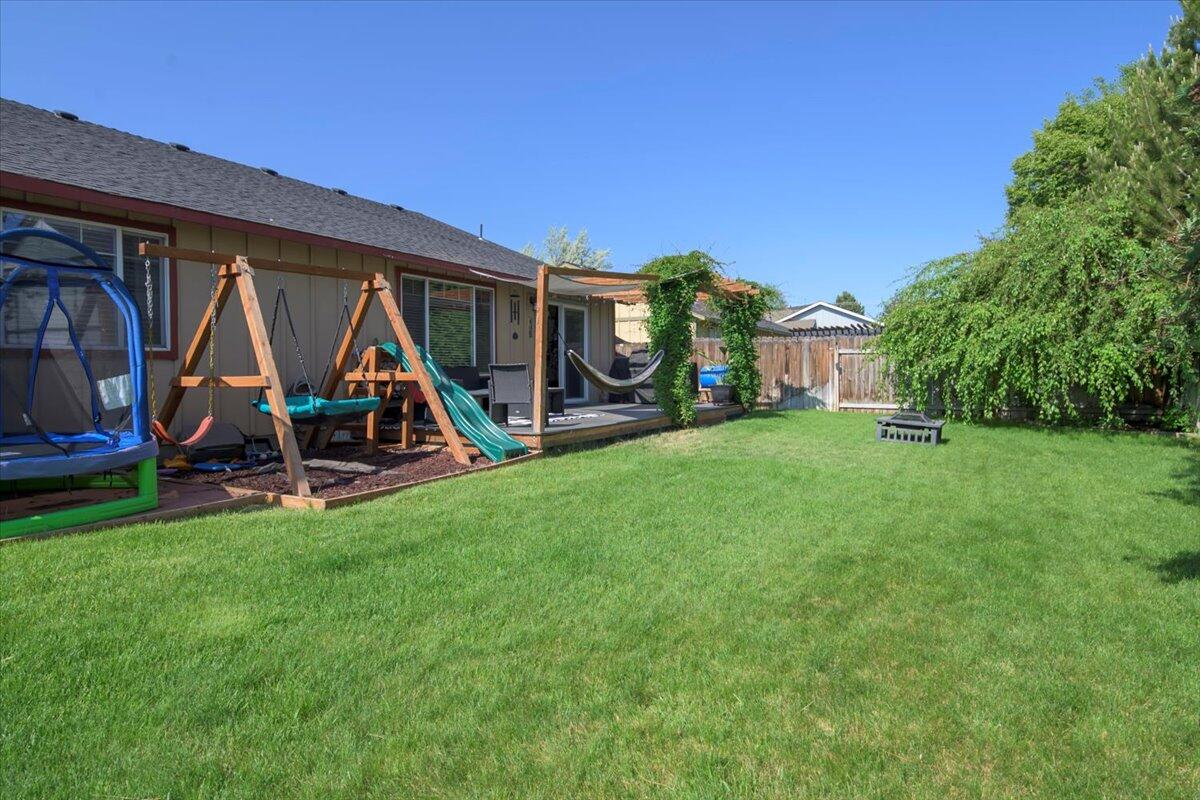 2201 SW Stonehedge Court