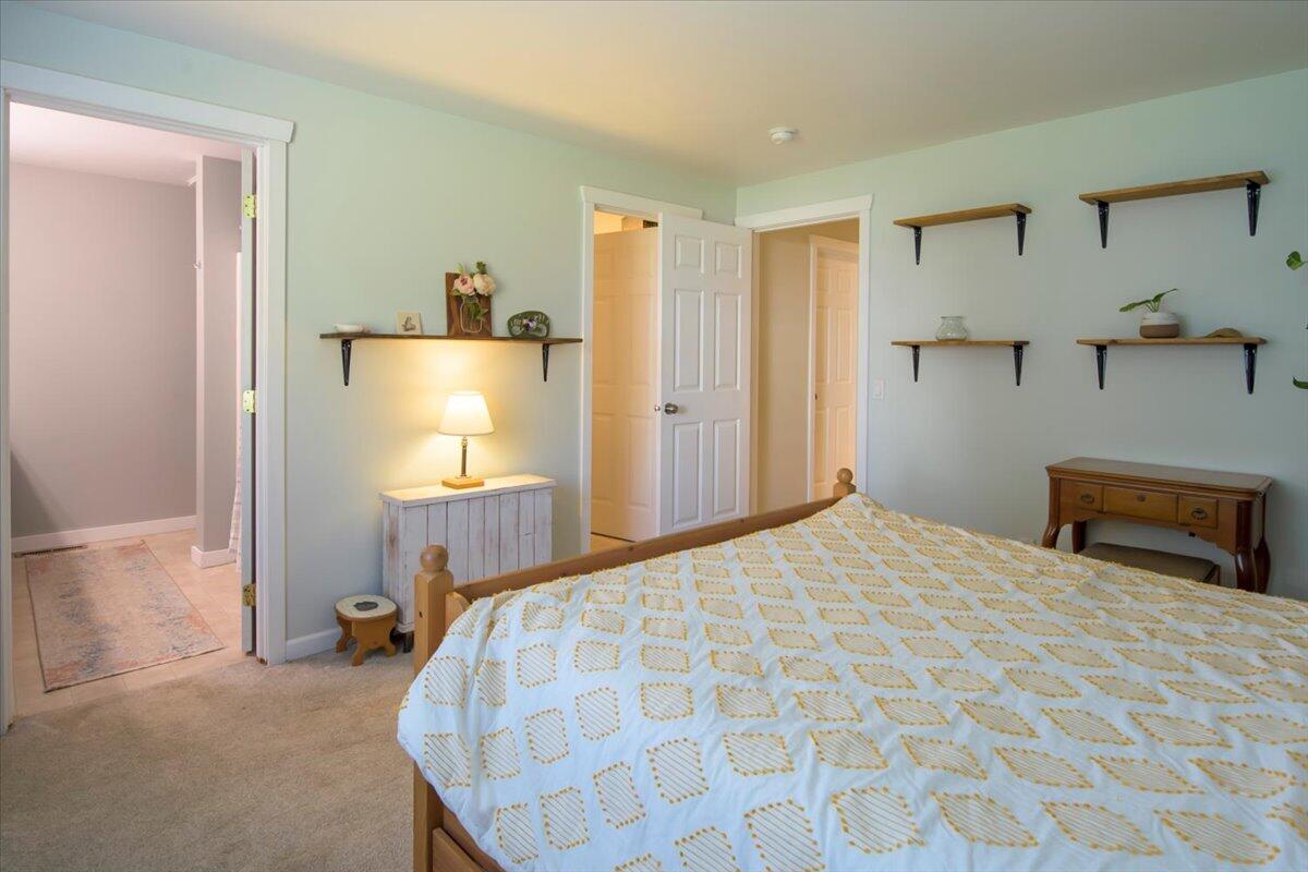 2201 SW Stonehedge Court