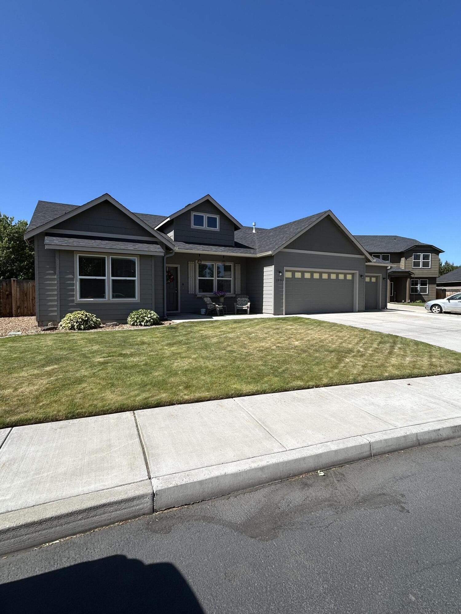 1930 NW Quince Tree Court