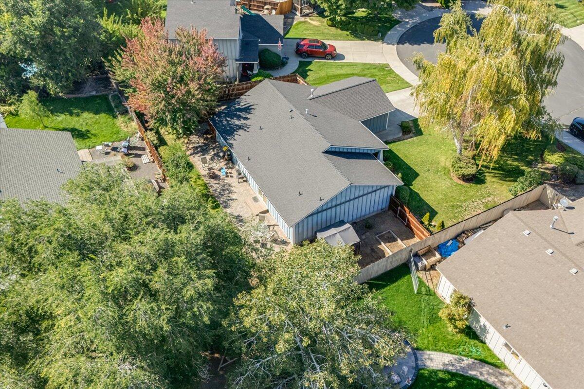 2228 SW Stonehedge Court