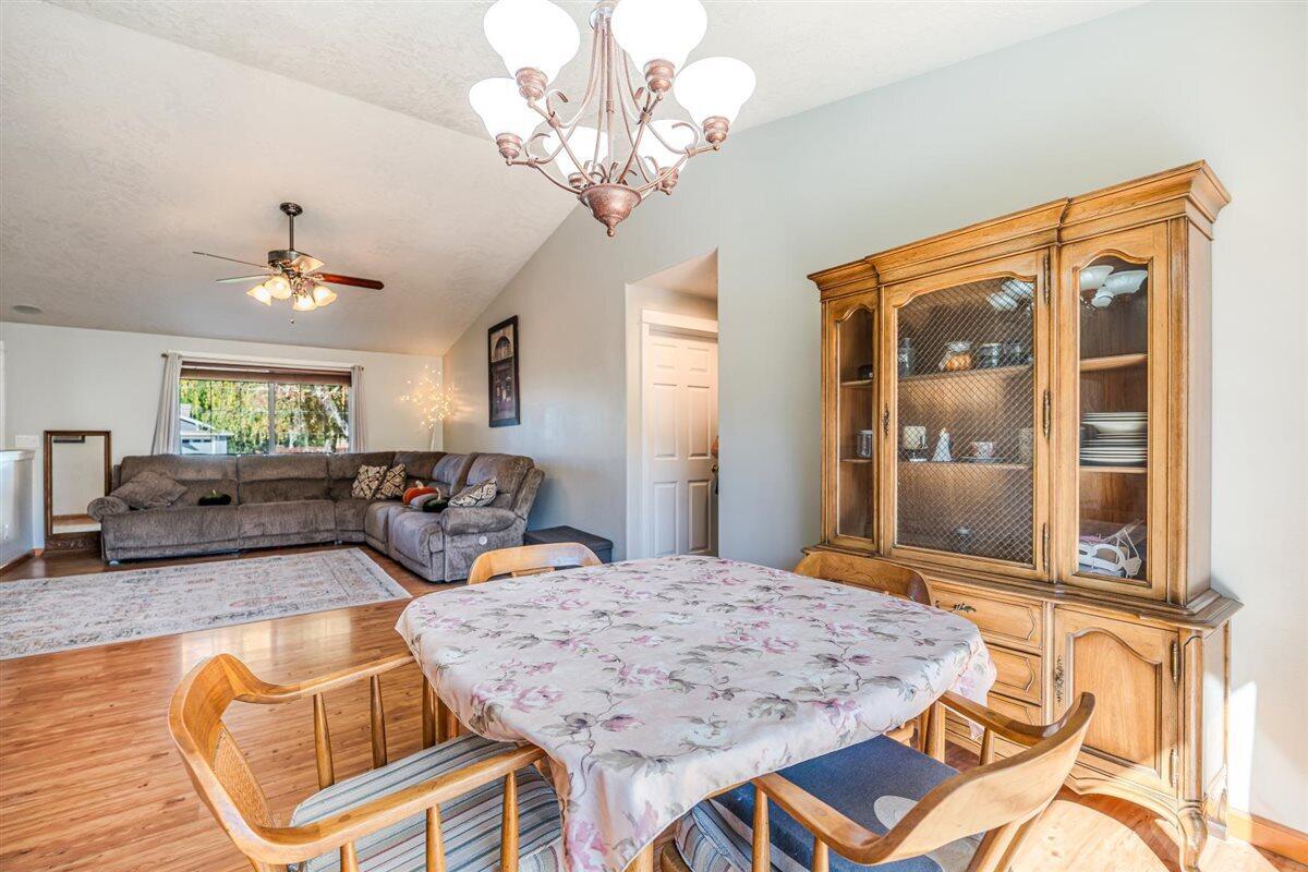 2228 SW Stonehedge Court