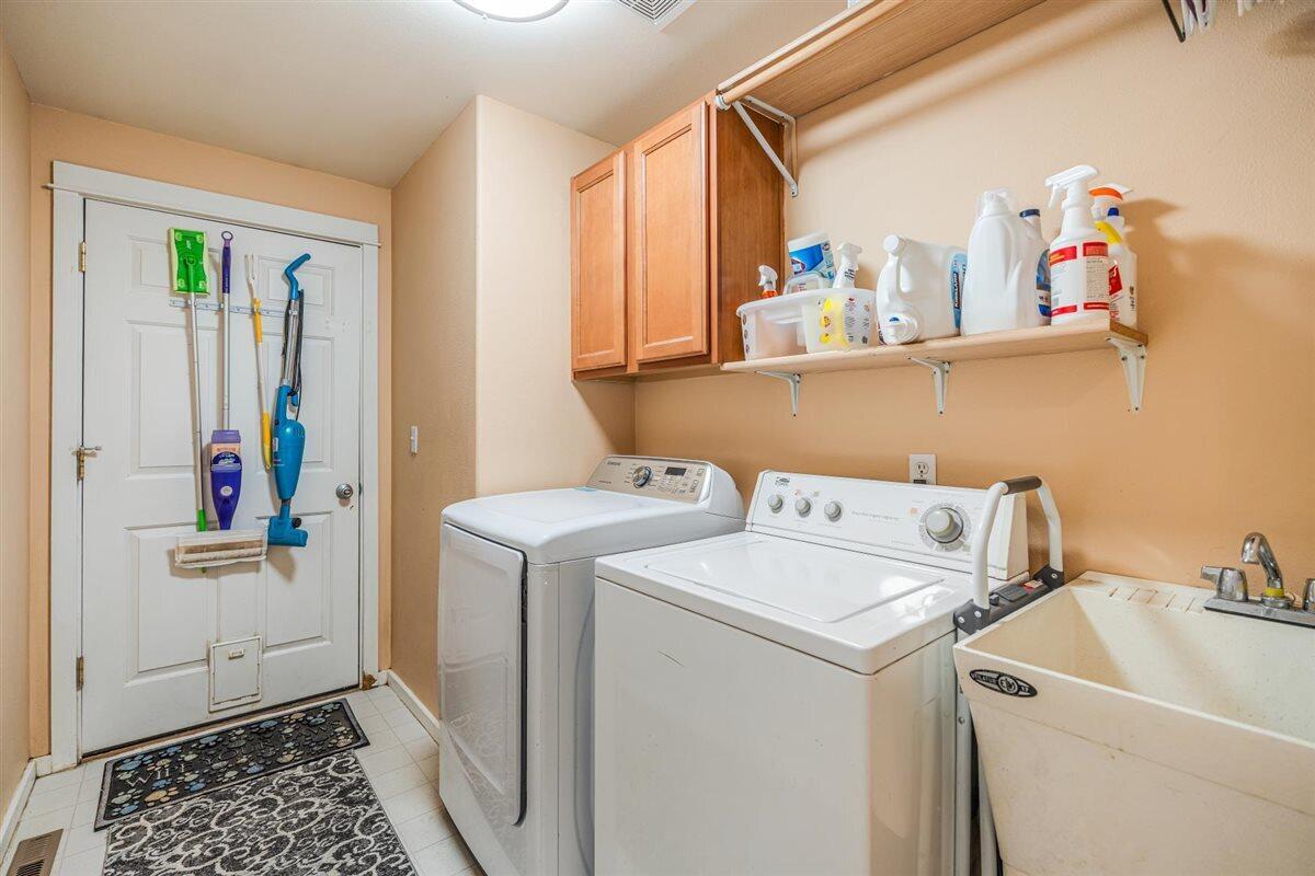 2228 SW Stonehedge Court