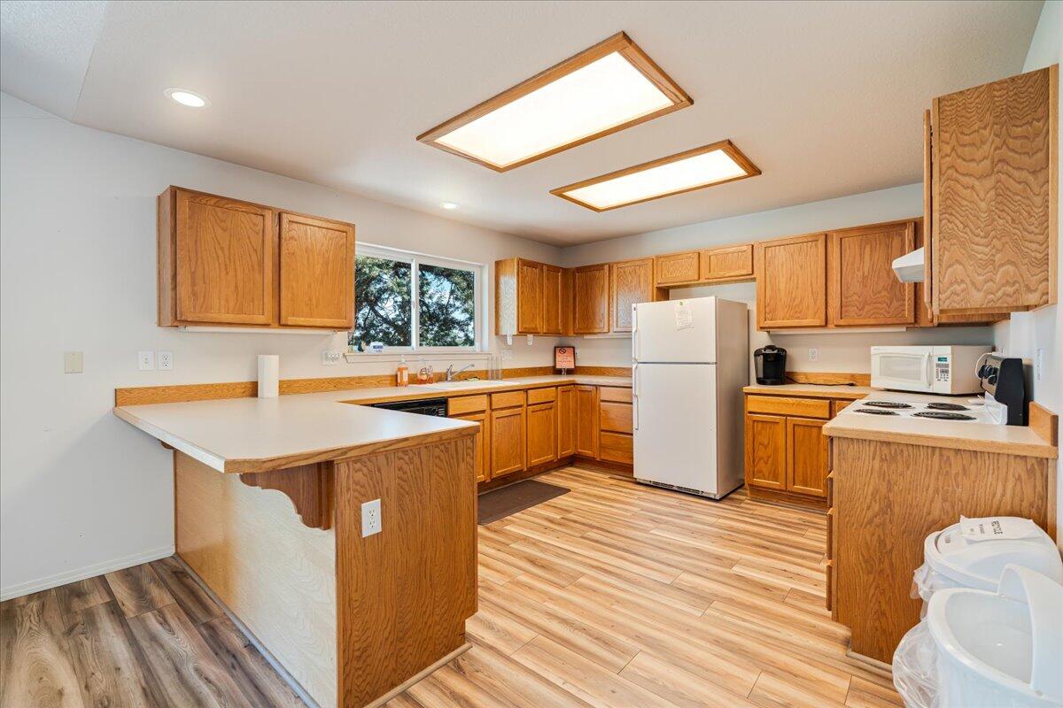 2228 SW Stonehedge Court