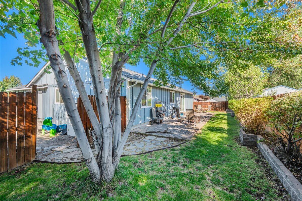 2228 SW Stonehedge Court