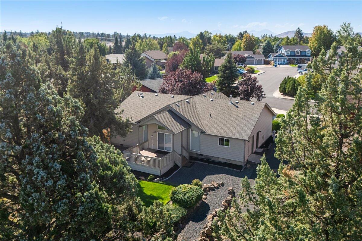 2228 SW Stonehedge Court