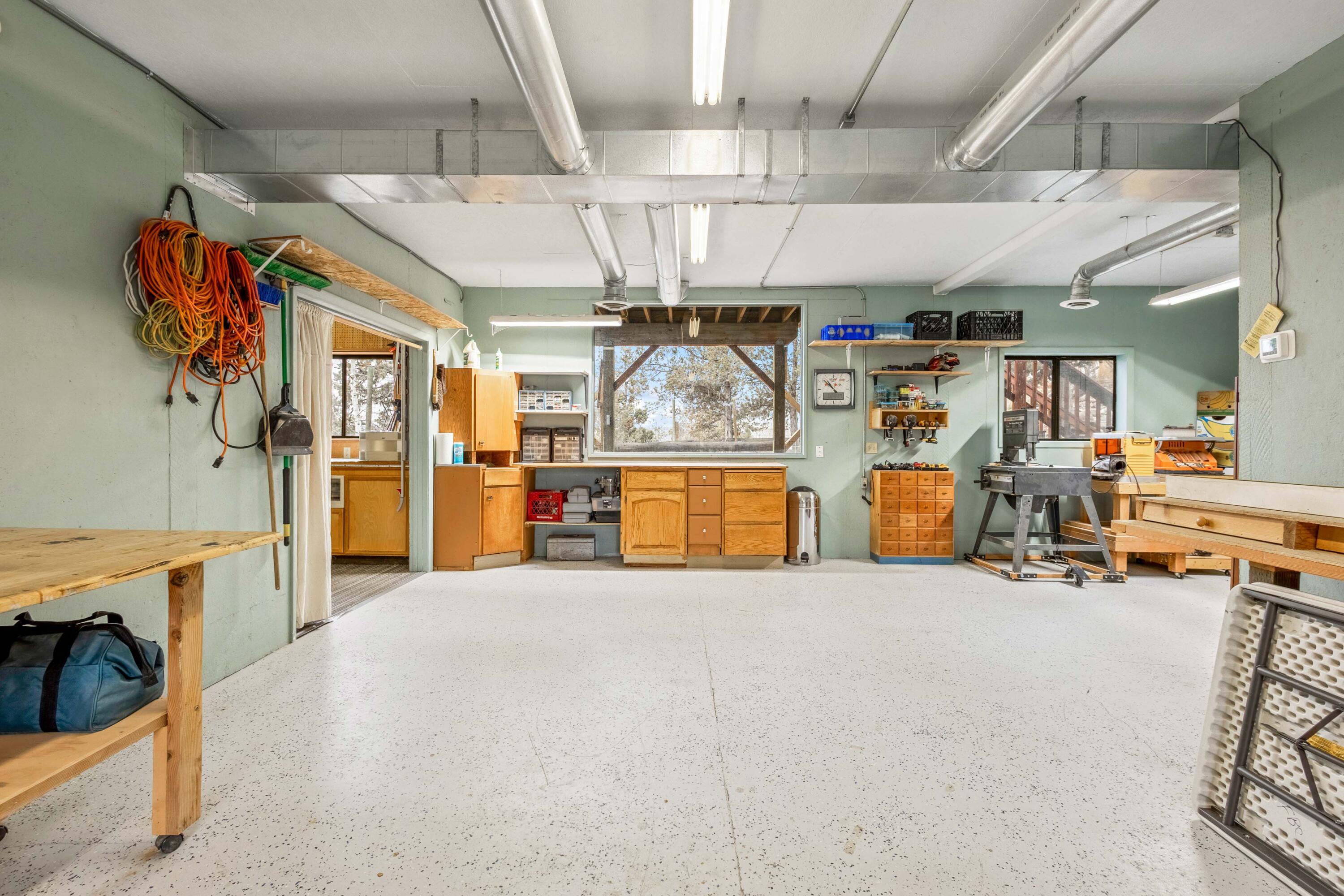 2603 NE Meadowcrest Drive