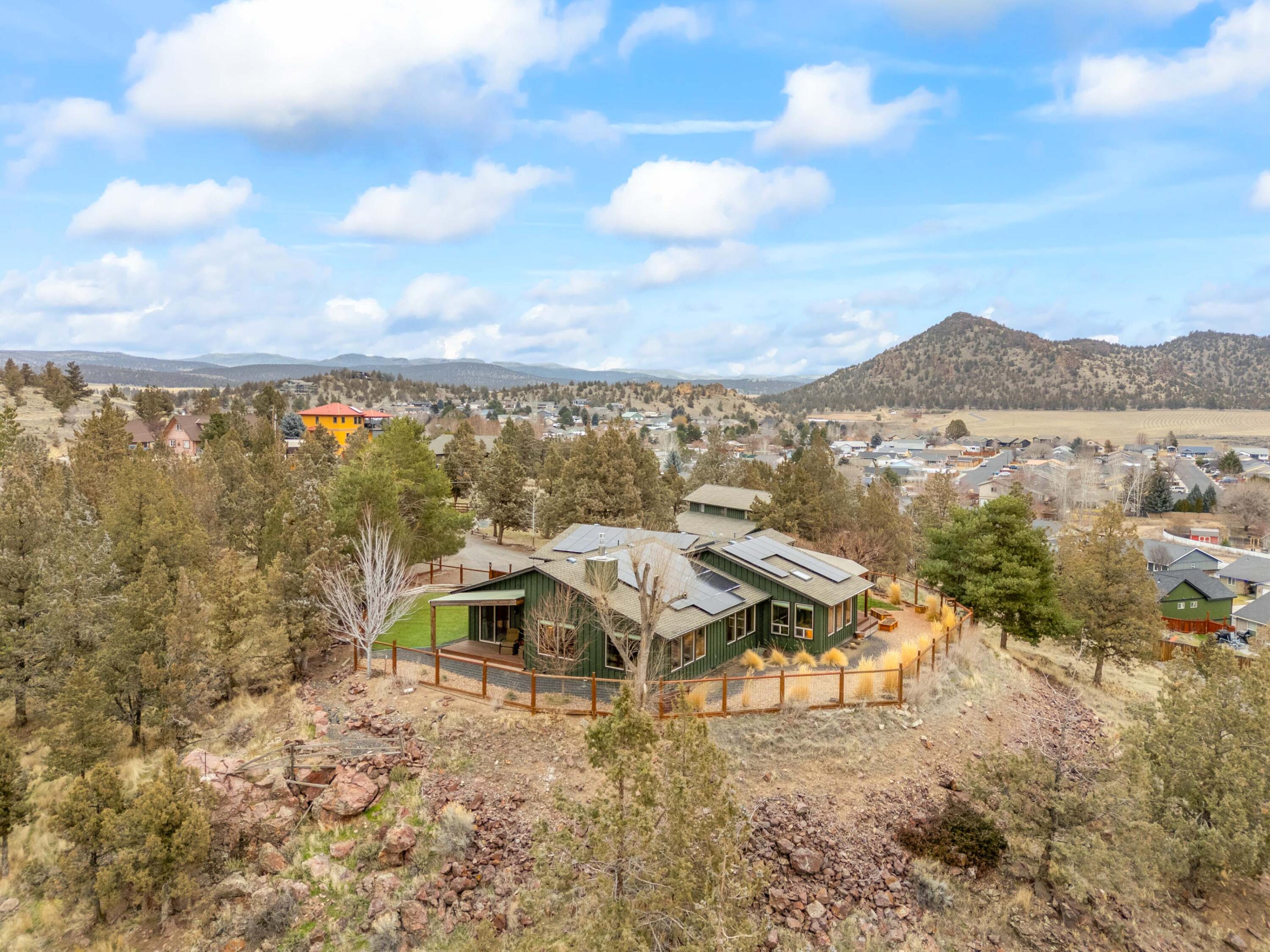 2603 NE Meadowcrest Drive