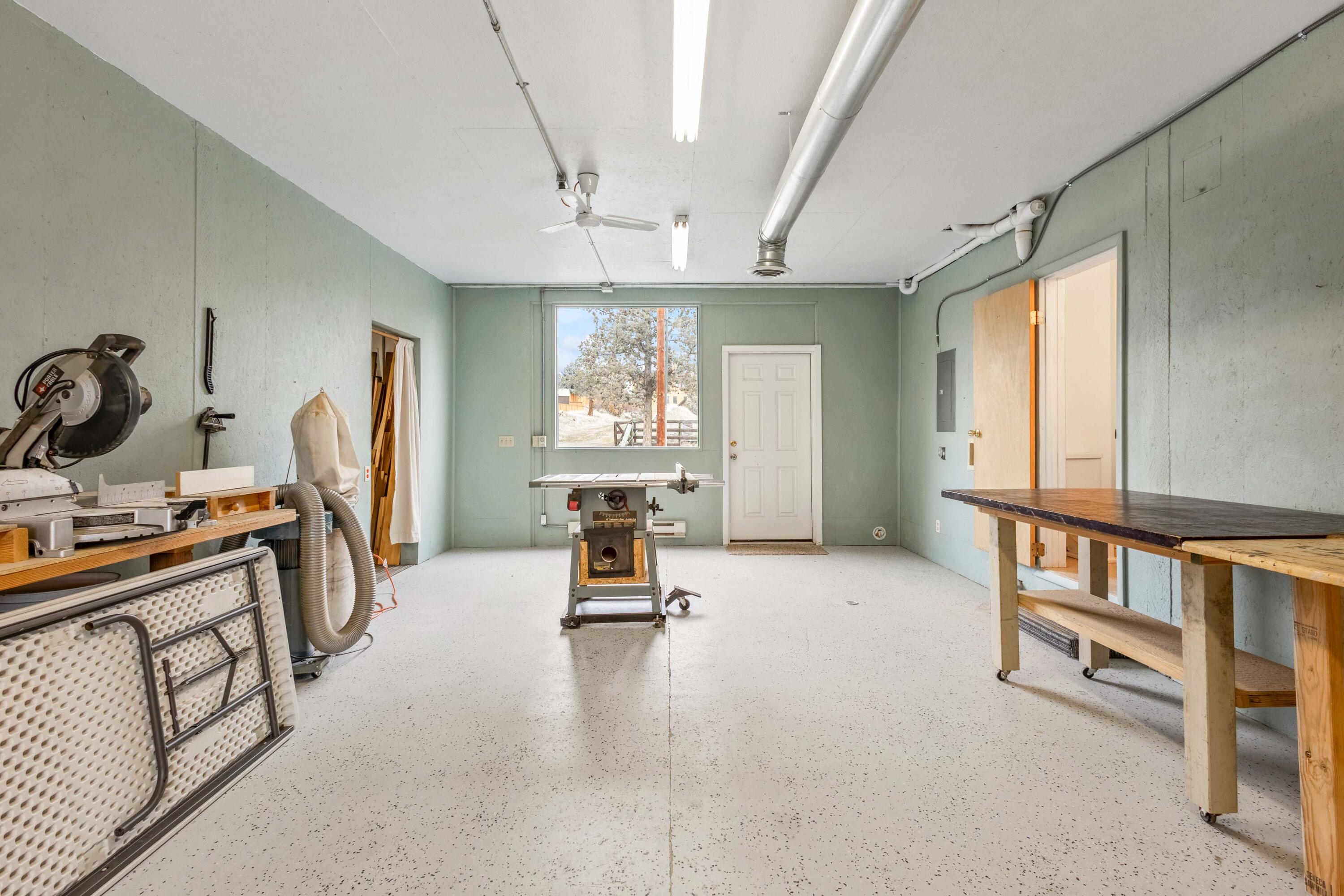 2603 NE Meadowcrest Drive