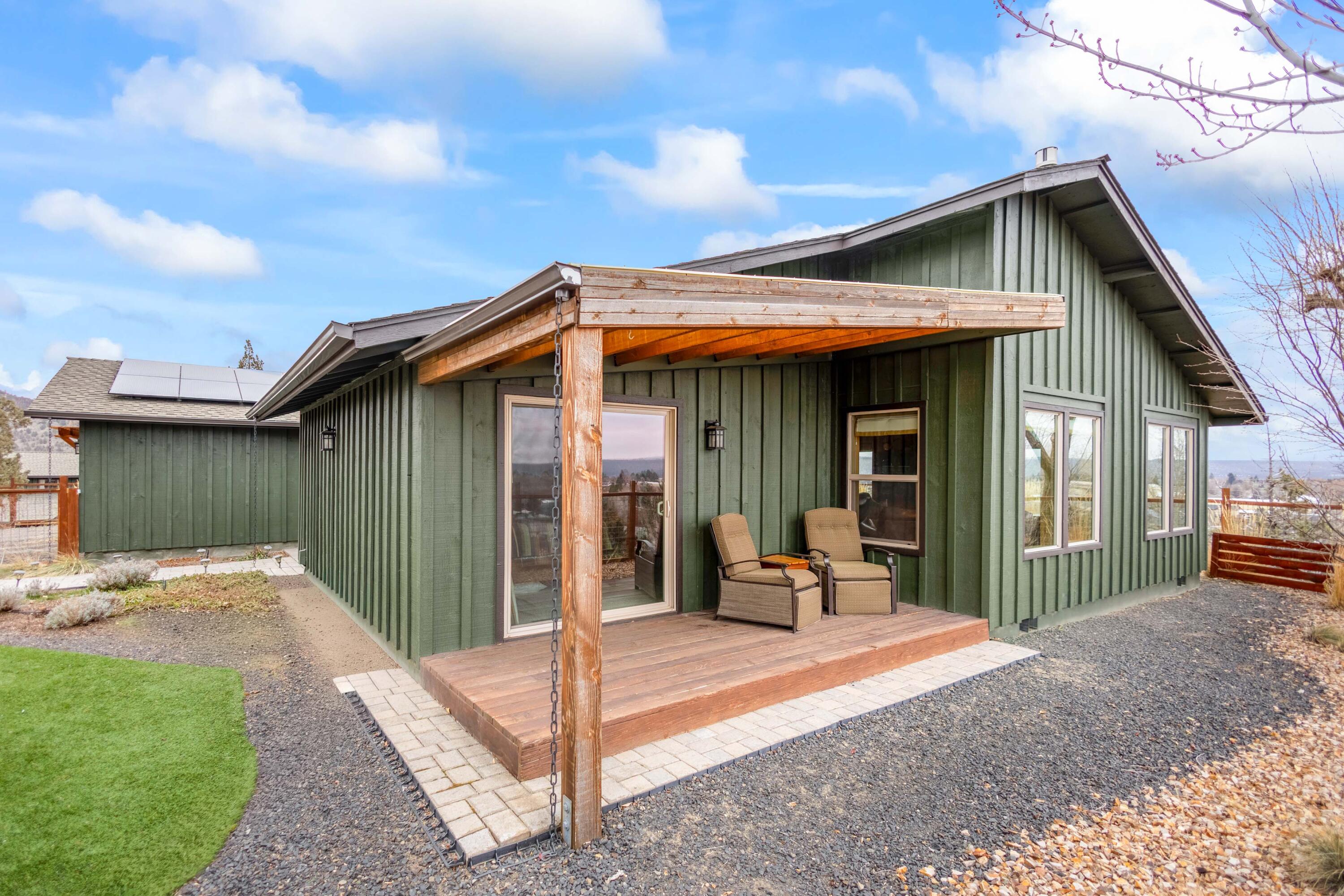 2603 NE Meadowcrest Drive