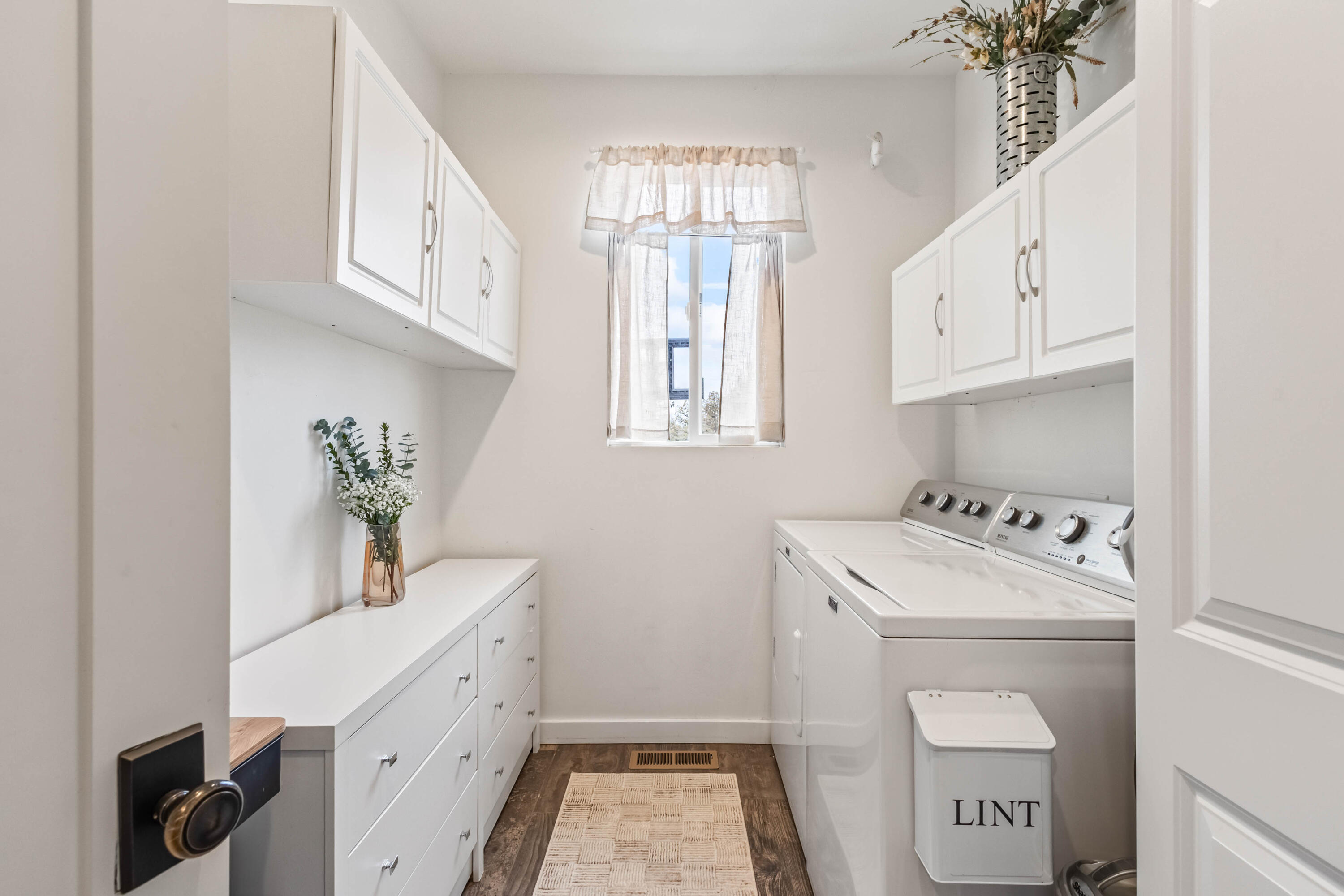 18385 SW Mount Adams Loop