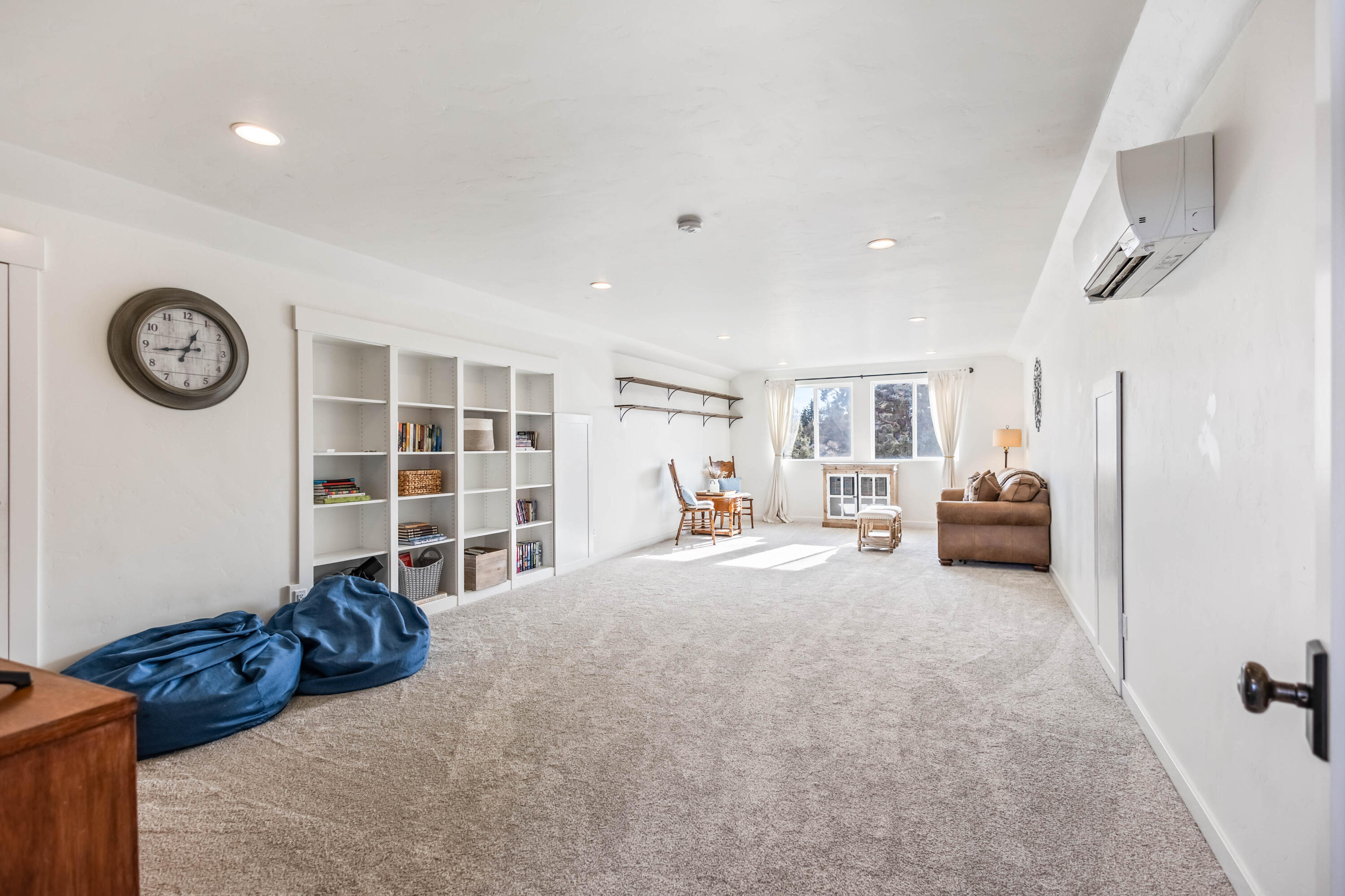 18385 SW Mount Adams Loop