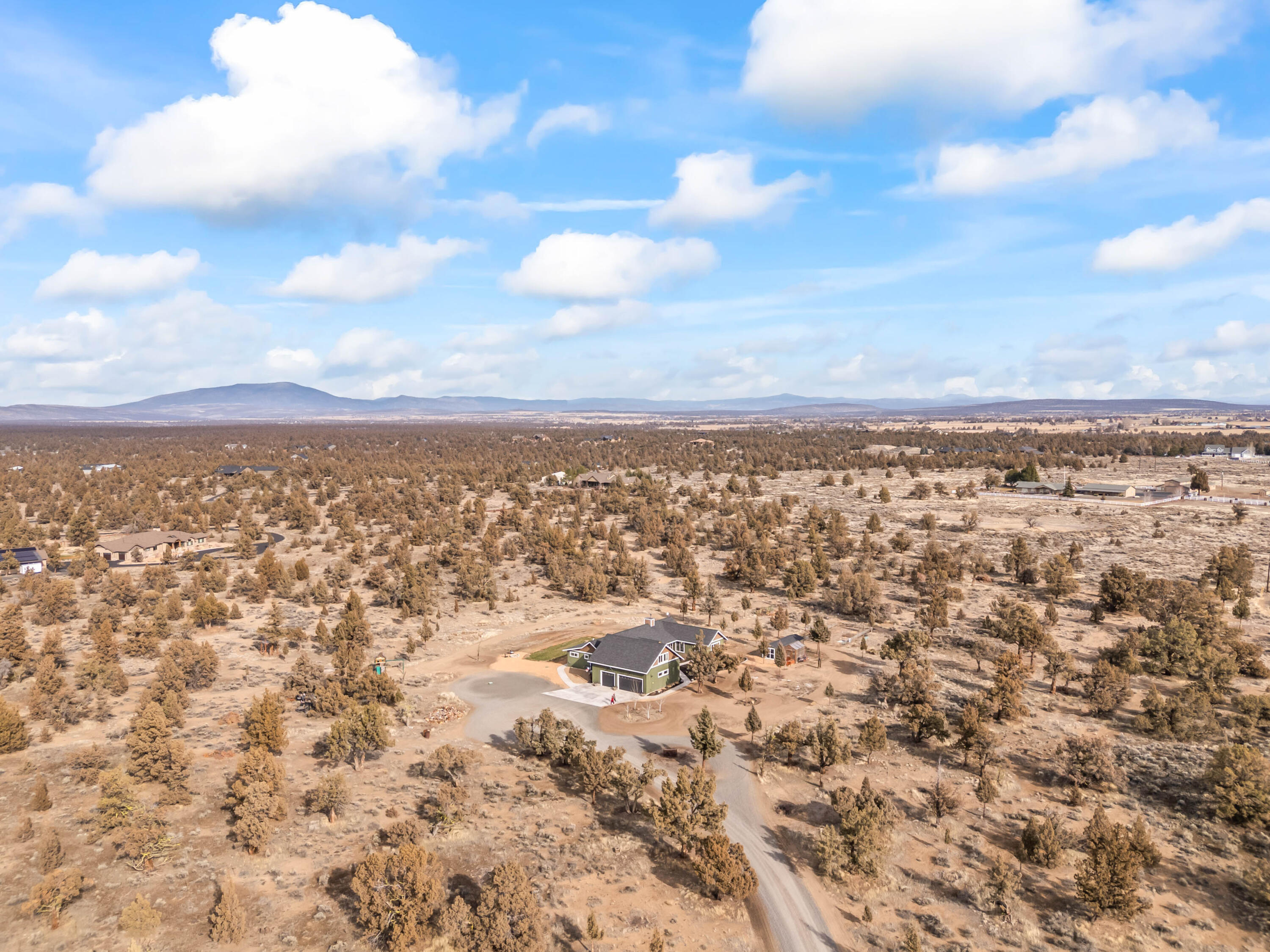 18385 SW Mount Adams Loop