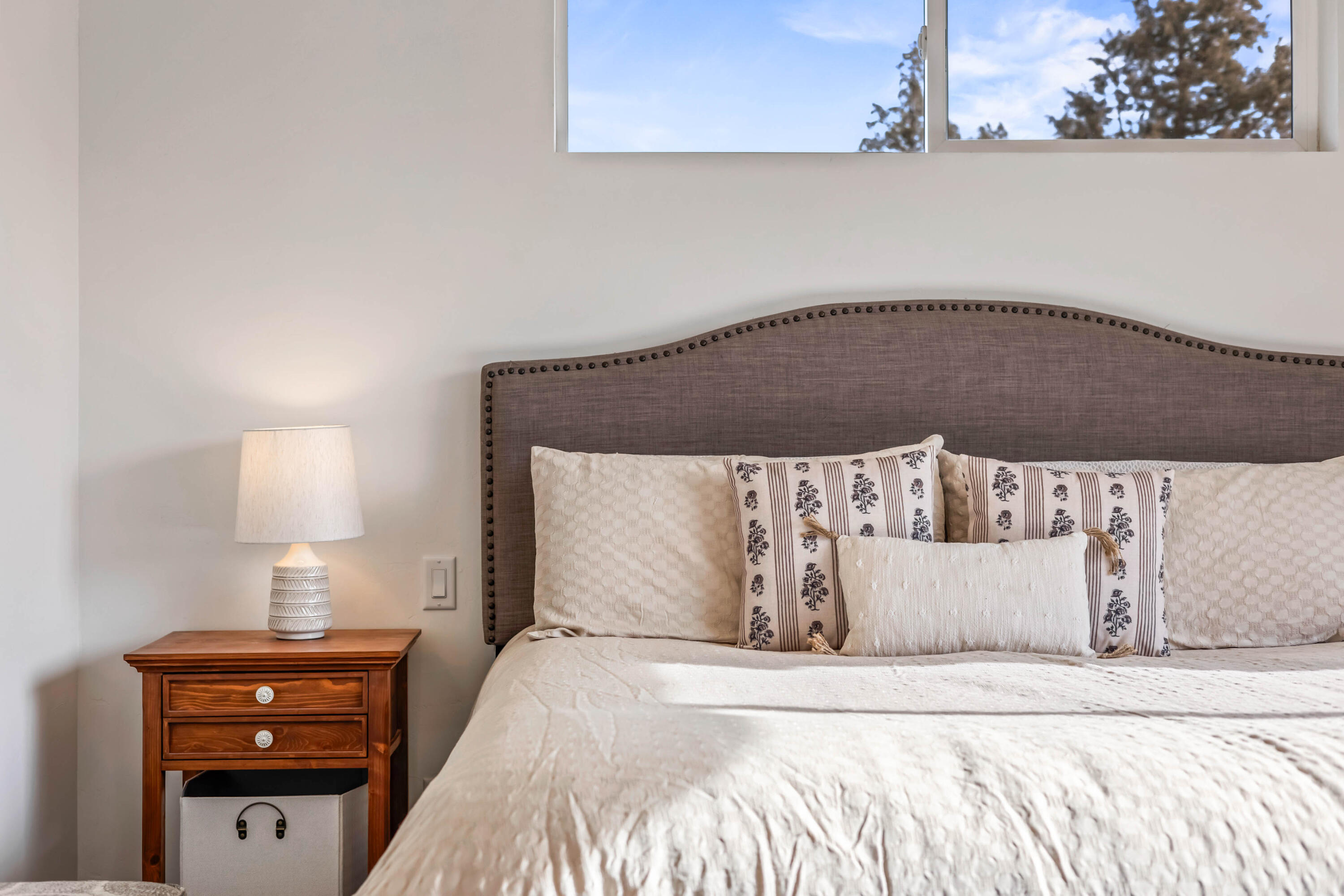 18385 SW Mount Adams Loop