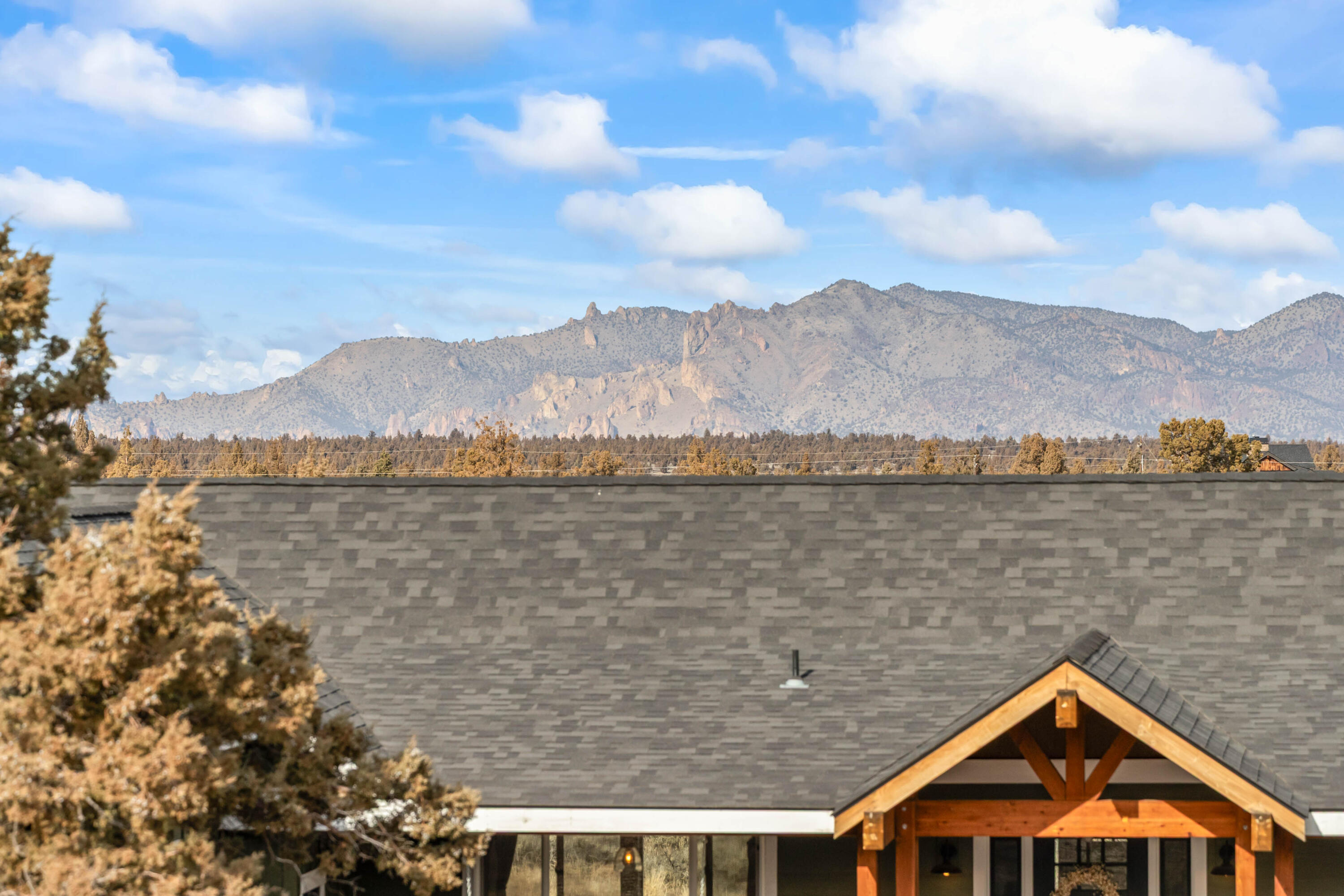 18385 SW Mount Adams Loop