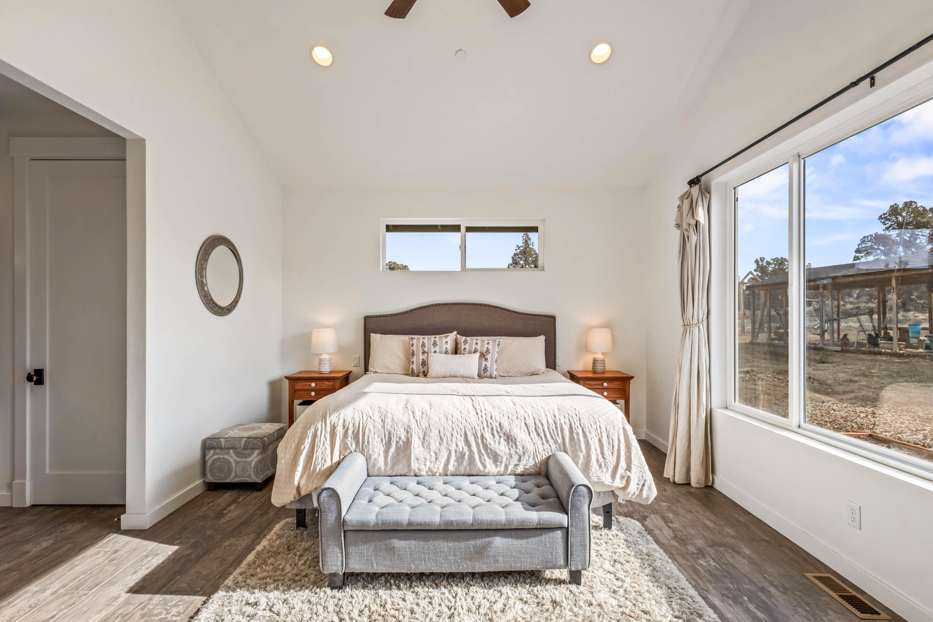 18385 SW Mount Adams Loop