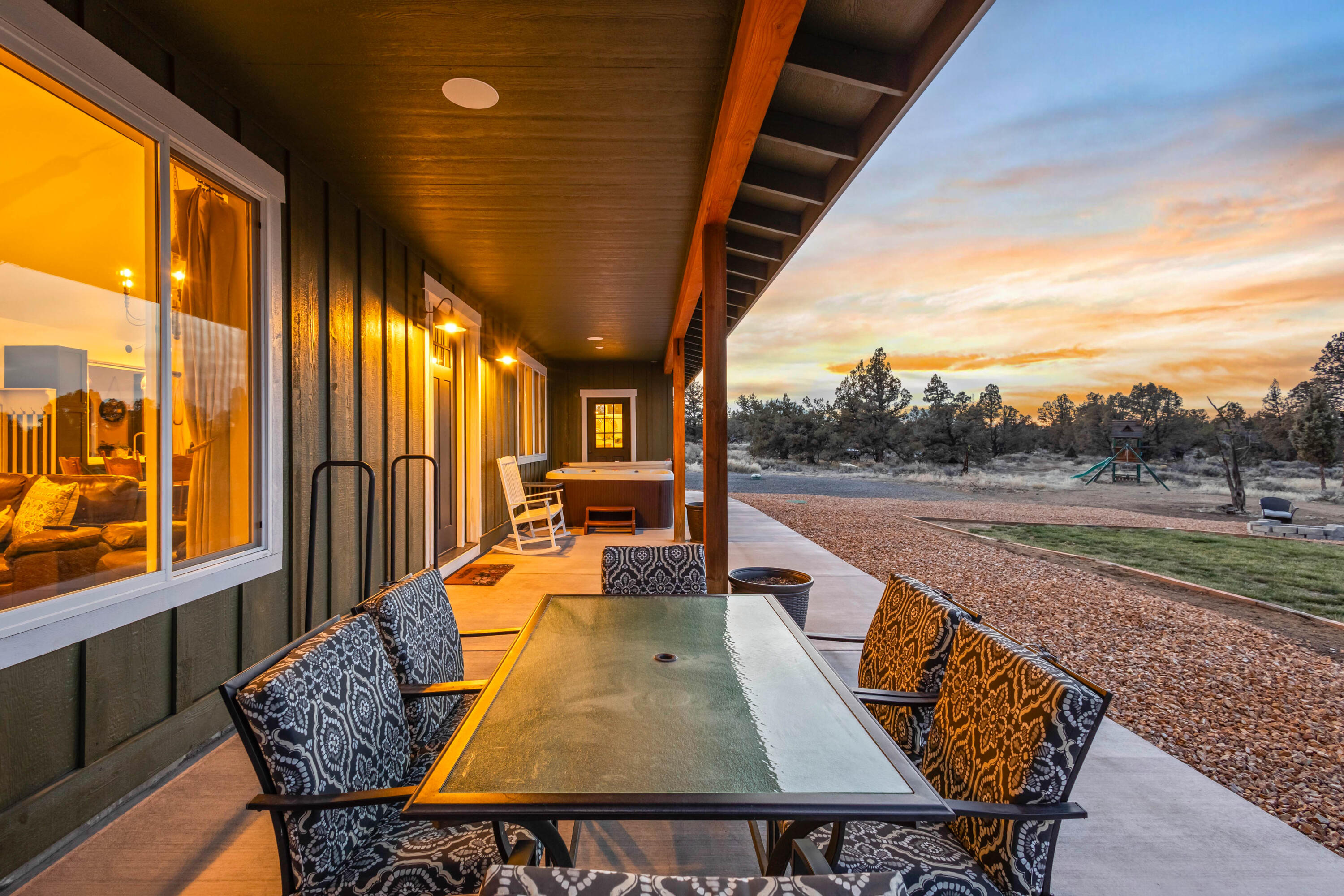 18385 SW Mount Adams Loop