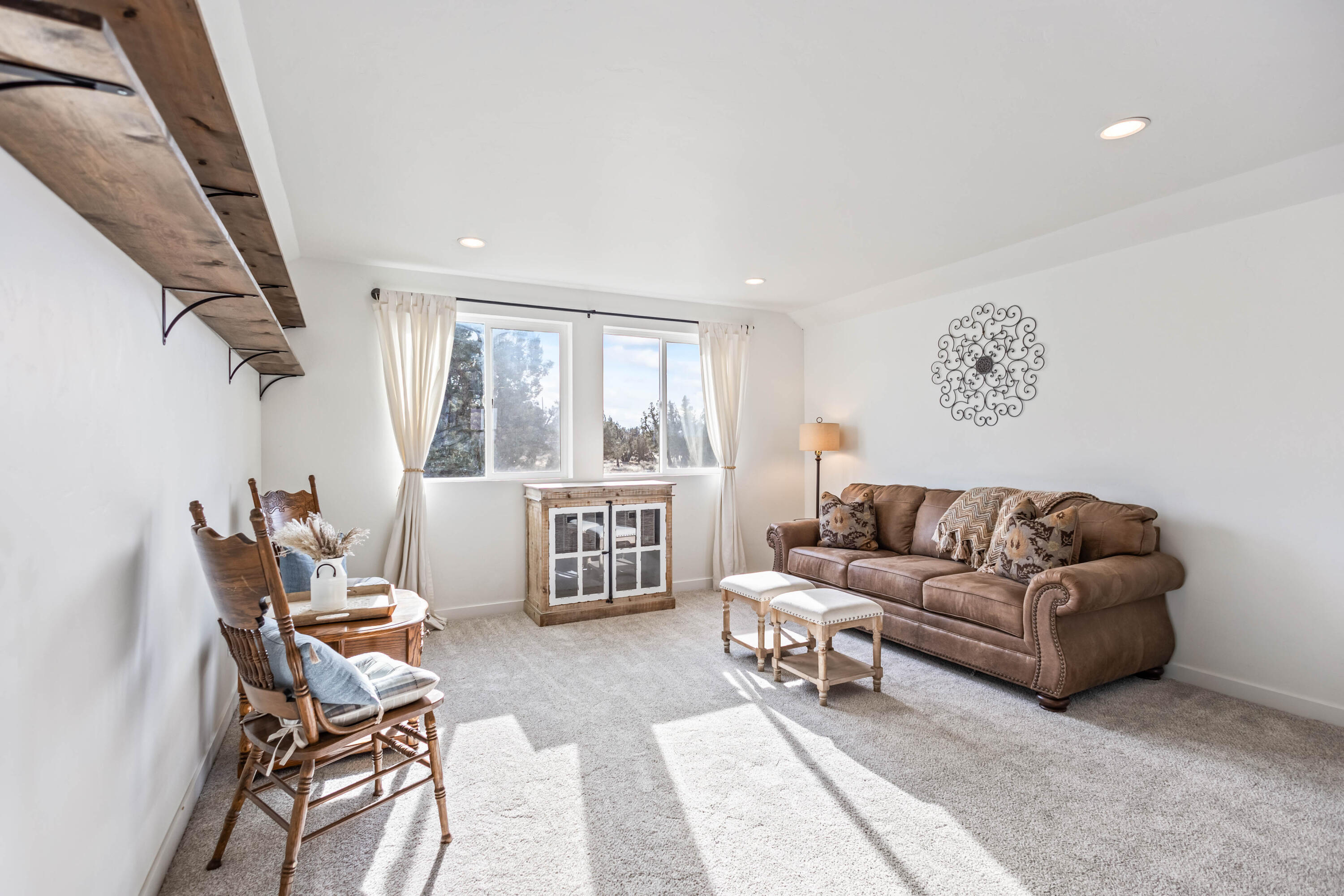 18385 SW Mount Adams Loop